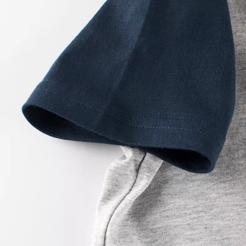 Quần áo trẻ em hè mới về 2025 áo thun bé trai tay ngắn phong cách Hàn Quốc họa tiết tàu hỏa chất liệu cotton nguyên chất cổ tròn thời trang