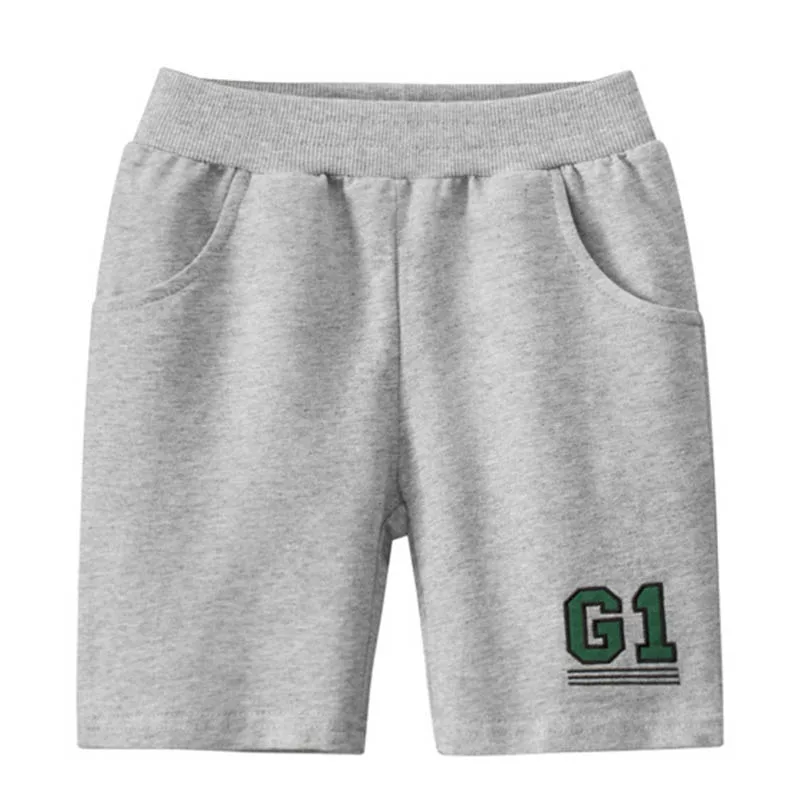 Quần dài trung bình cho bé trai, quần short năm điểm, kiểu dáng mùa hè 2025, quần short cotton thoải mái và sành điệu cho bé trai, đa năng và hợp thời trang khi mặc ngoài trời.