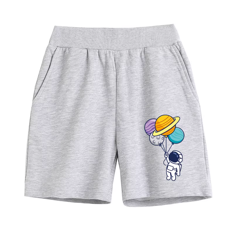 Quần short cotton mới mùa hè cho bé trai, dáng rộng, quần năm điểm thời trang, quần thể thao trẻ em mặc ngoài trời.