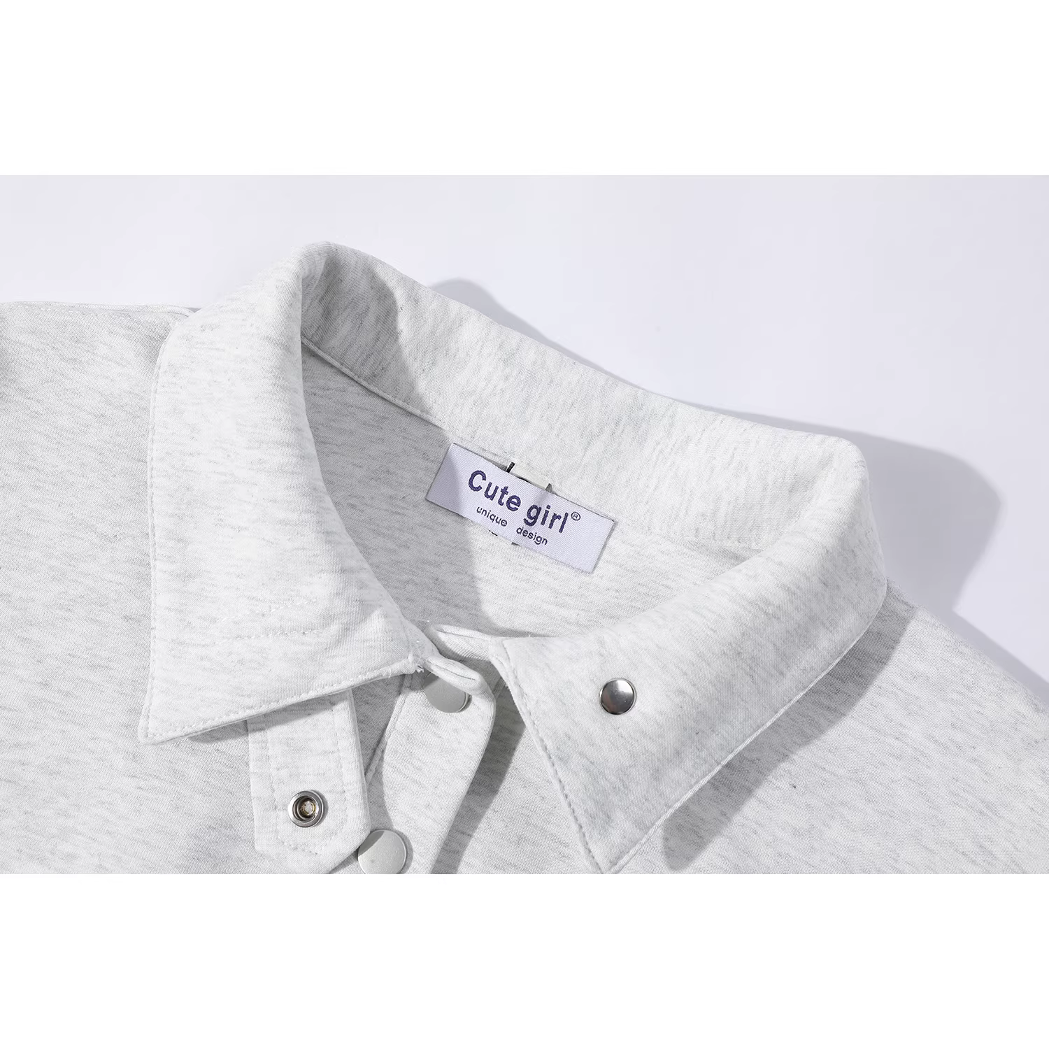 Áo khoác len chui đầu nửa khuy màu xám phong cách dễ thương dành cho nữ mùa thu đông in chữ