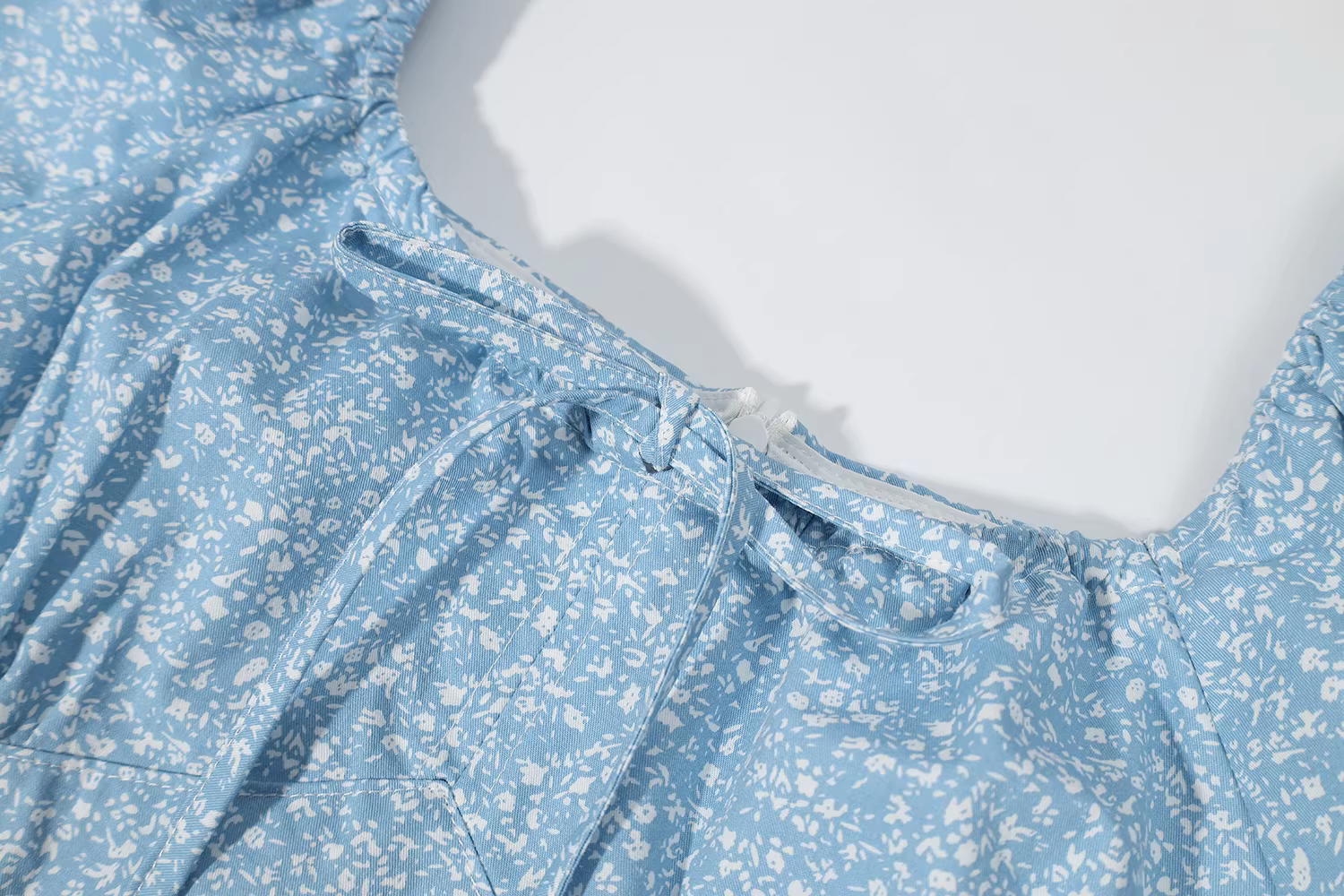 Váy hoa tay phồng màu xanh Pháp dễ thương dành cho nữ mùa hè 2025 kiểu dáng mới, dáng chữ A dài, size nhỏ