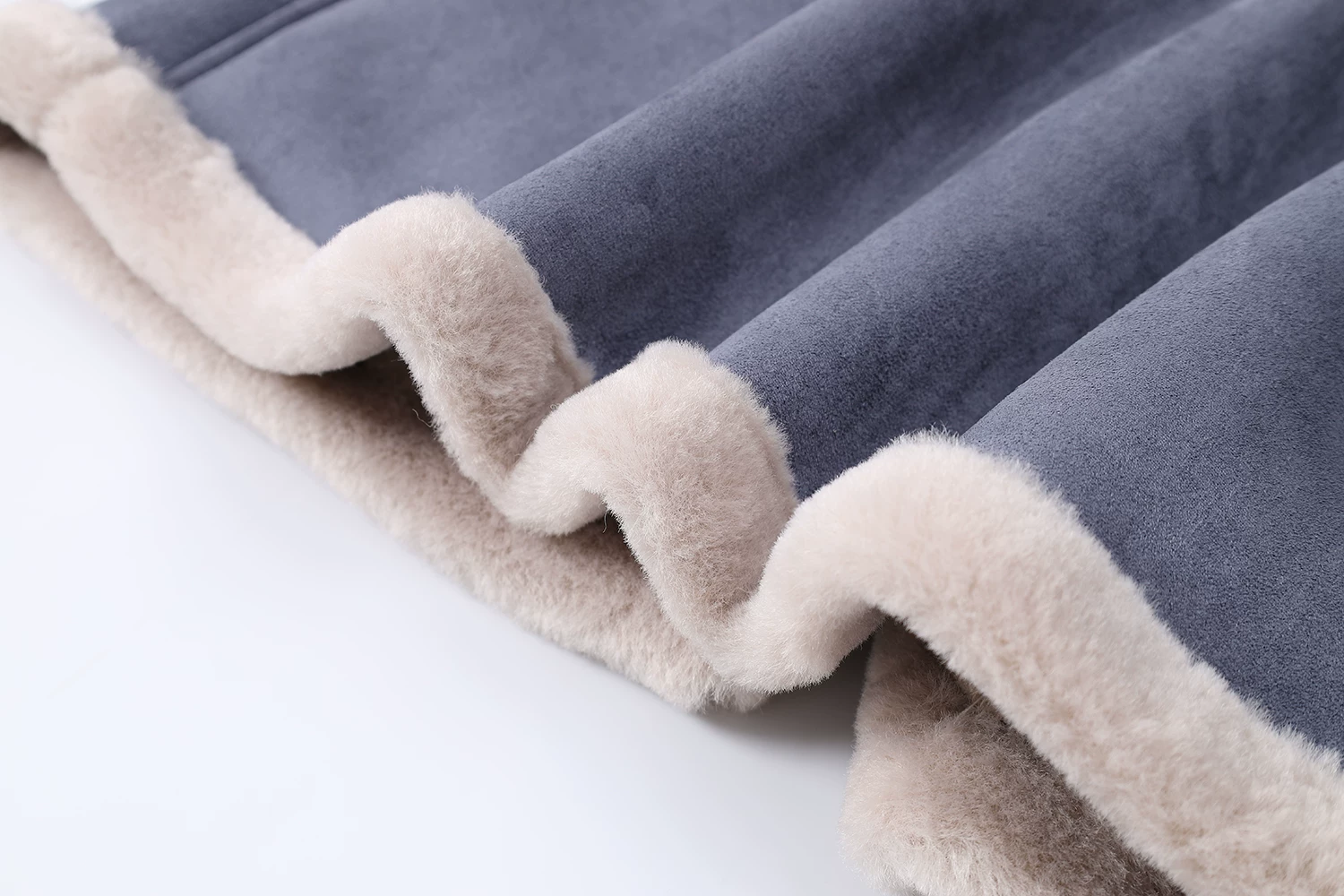 Áo khoác đi xe máy lót lông CuteGirl, áo khoác cotton dày dành cho phụ nữ nhỏ nhắn, áo khoác len cừu, áo khoác nữ mùa thu đông 2025 kiểu mới.