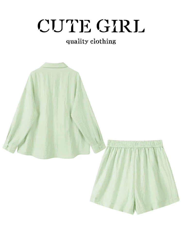 Trang phục ootd hoàn chỉnh của CuteGirl dành cho phụ nữ giảm tuổi tác, áo sơ mi thêu hoạt hình màu xanh lá cây mùa hè và quần short thường ngày, bộ hai mảnh
