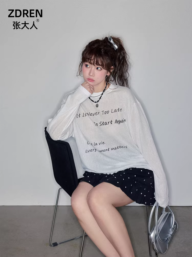Quần áo nữ cỡ lớn của Zhang Darenji, kiểu dáng Hàn Quốc giúp giảm béo, áo trắng giảm tuổi tác và bộ váy chấm bi đen.