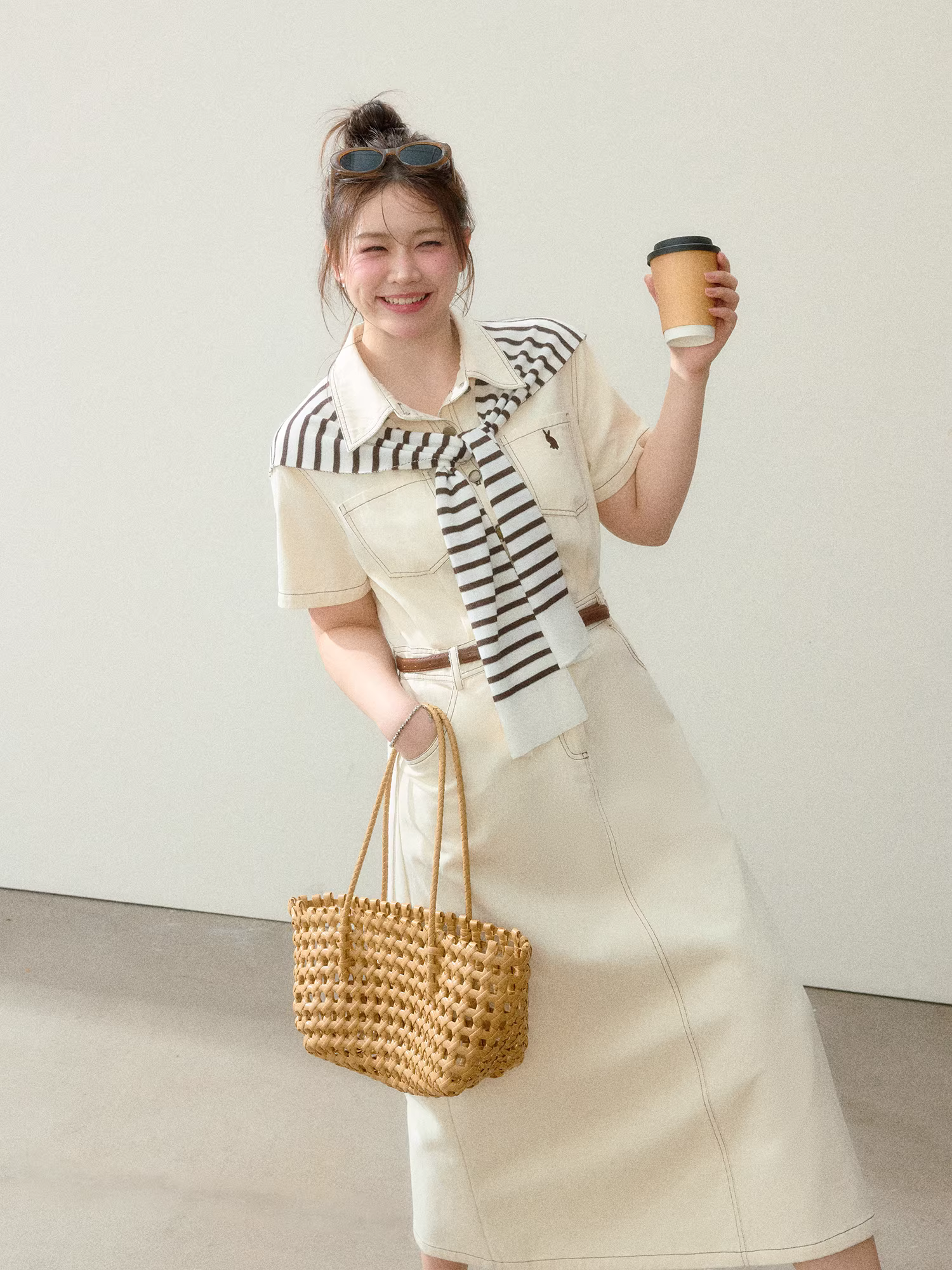 Đầm denim màu mơ kiểu dáng suông, cạp cao, tôn dáng, phong cách thường ngày, dành cho người lớn, size lớn, mùa hè mới.