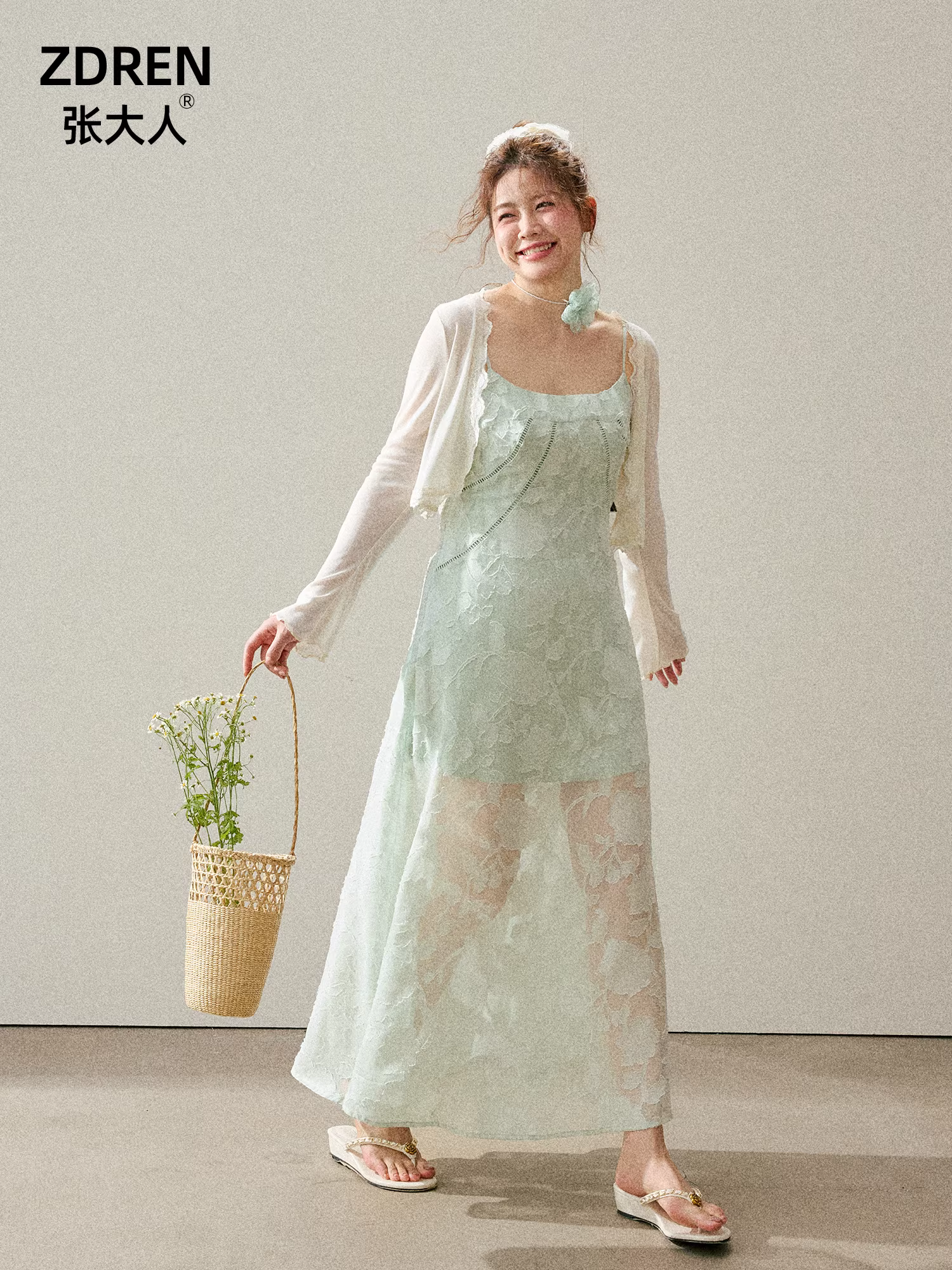 Zhang Daren 2025 Quần áo nữ cỡ lớn mùa hè dành cho những cô gái mũm mĩm, Váy giảm béo, Váy dây trong suốt phong cách đi nghỉ mát trên bãi biển