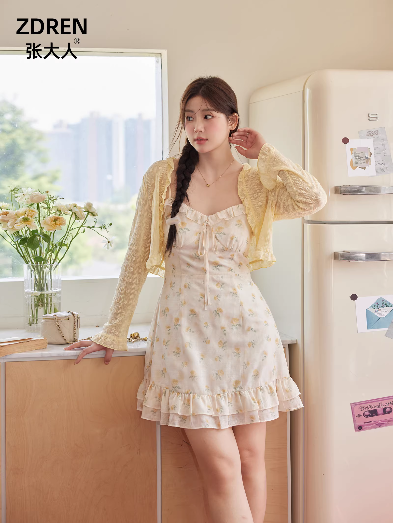 Zhang Daren 2025 Quần áo nữ cỡ lớn mới mùa xuân dành cho phụ nữ hơi mũm mĩm, Váy hoa kiểu Pháp thon gọn, Váy dây thanh lịch