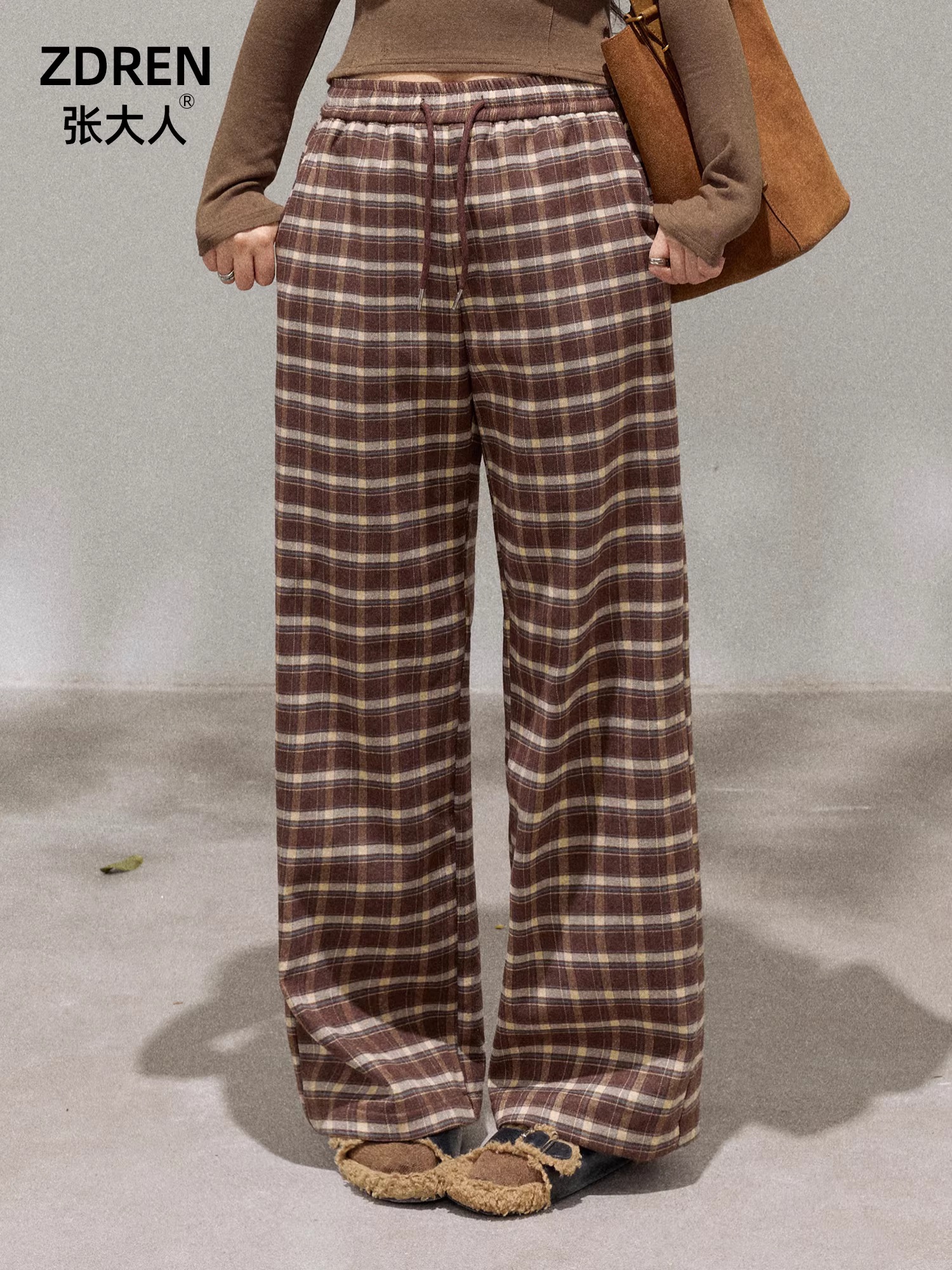 Quần áo cỡ lớn dành cho phụ nữ trưởng thành, quần ống đứng kẻ sọc cổ điển kiểu Hàn Quốc mùa đông giúp giảm béo cho các cô gái mũm mĩm.