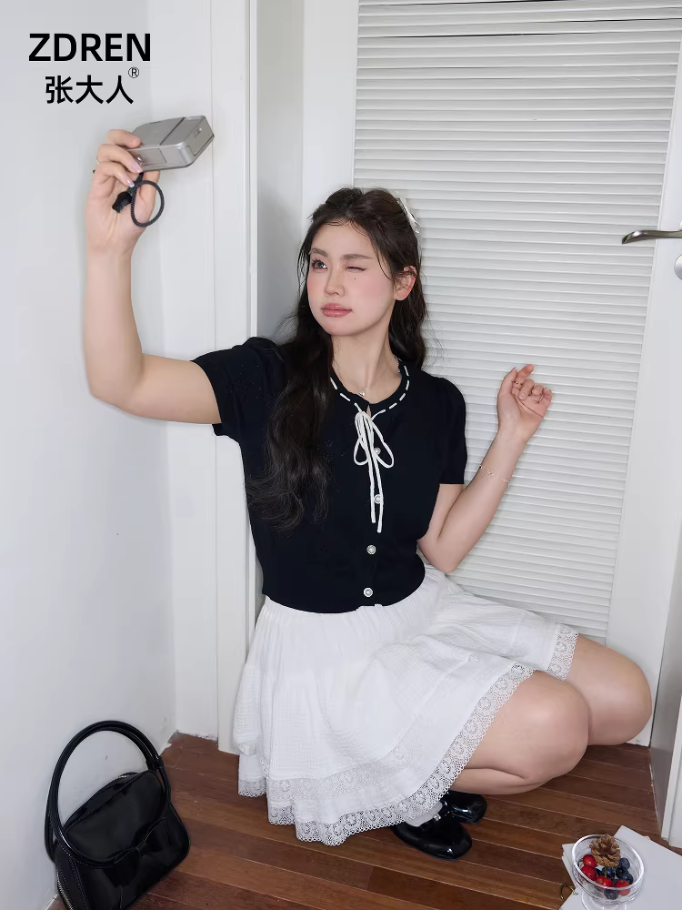 Bộ quần áo mùa hè cỡ lớn dành cho nữ của Zhang Daren dành cho phụ nữ hơi mũm mĩm, có tác dụng giảm béo, áo thun ngắn tay sành điệu, váy chữ A màu trắng thời trang.