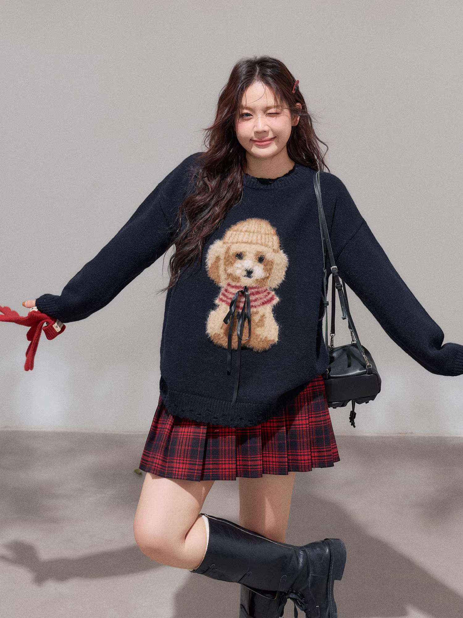 Quần áo nữ cỡ lớn dành cho người lớn, áo len kiểu Hàn Quốc giúp giảm béo và trẻ hóa, bộ áo len và chân váy kẻ sọc.