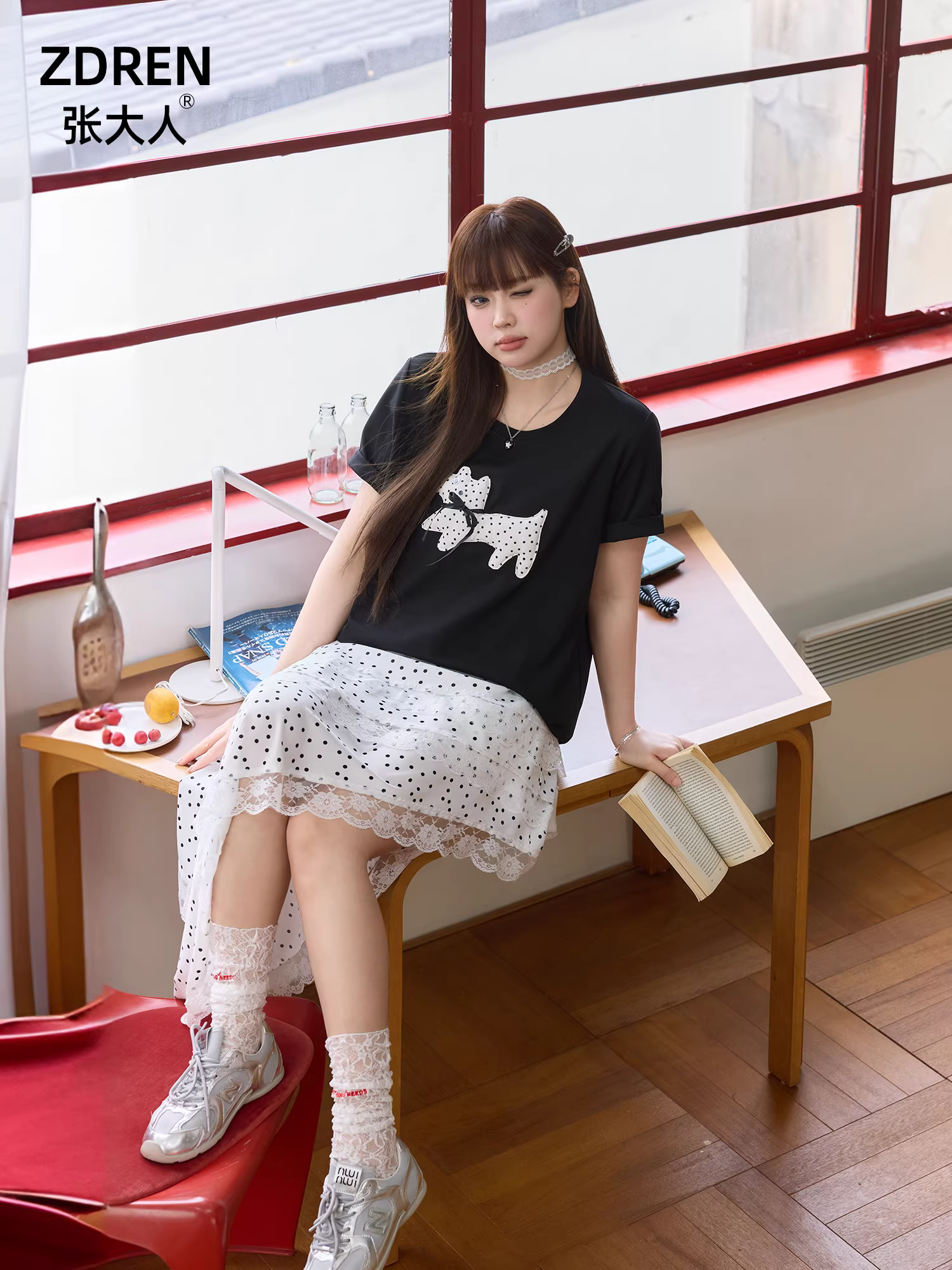 Quần áo cỡ lớn tay ngắn dành cho nữ của Zhang Daren dành cho phụ nữ mũm mĩm, bộ áo thun váy chấm bi ren không đều mùa hè che bụng