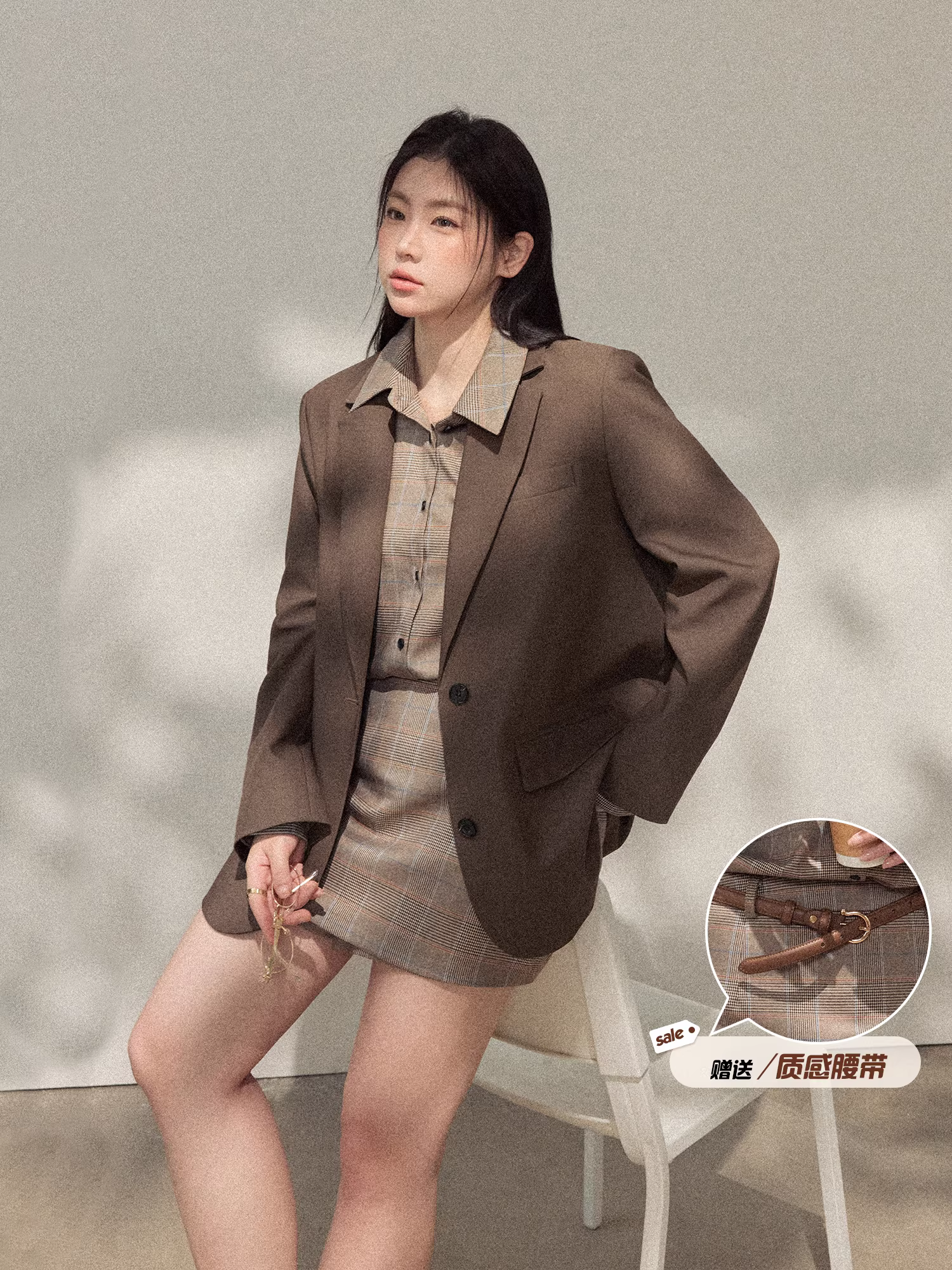 Quần áo nữ cỡ lớn dành cho người lớn, áo blazer tôn dáng cho các cô gái mũm mĩm, bộ áo và váy họa tiết cổ điển.