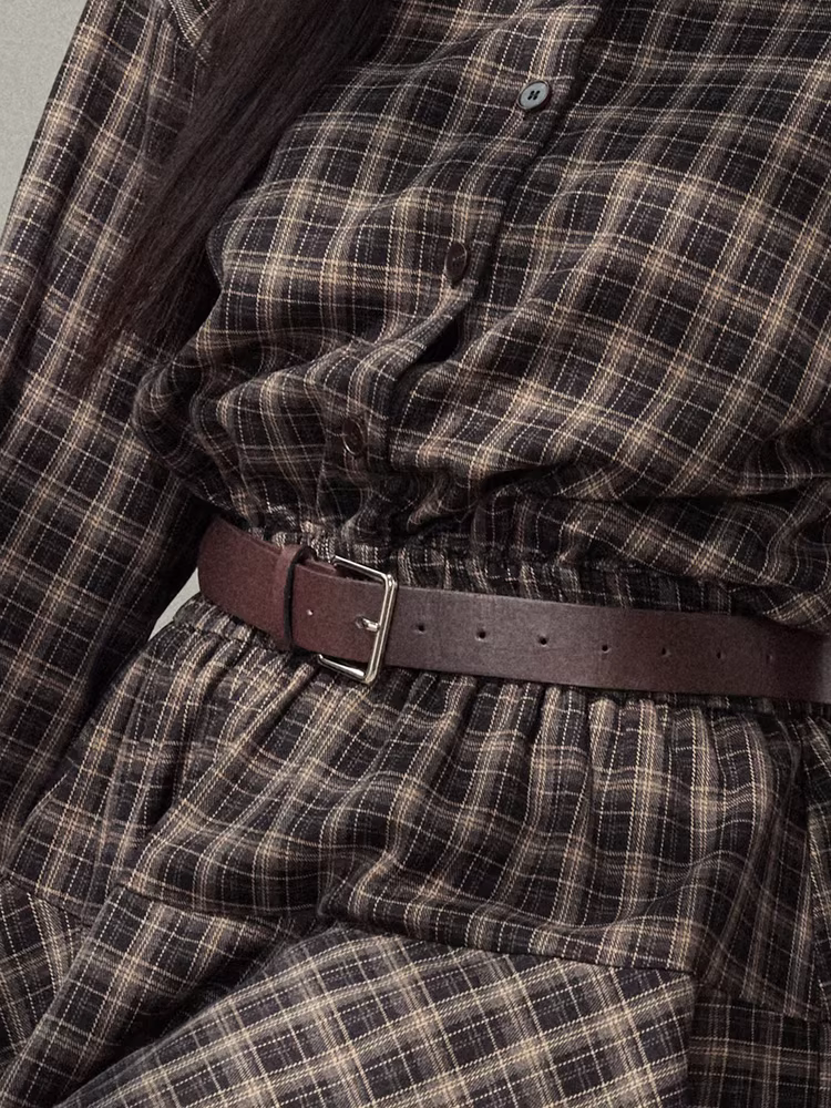 Thắt lưng nữ kiểu dáng quý tộc cổ điển mùa thu đông 2025 của Zhang Daren là một phụ kiện thời thượng.