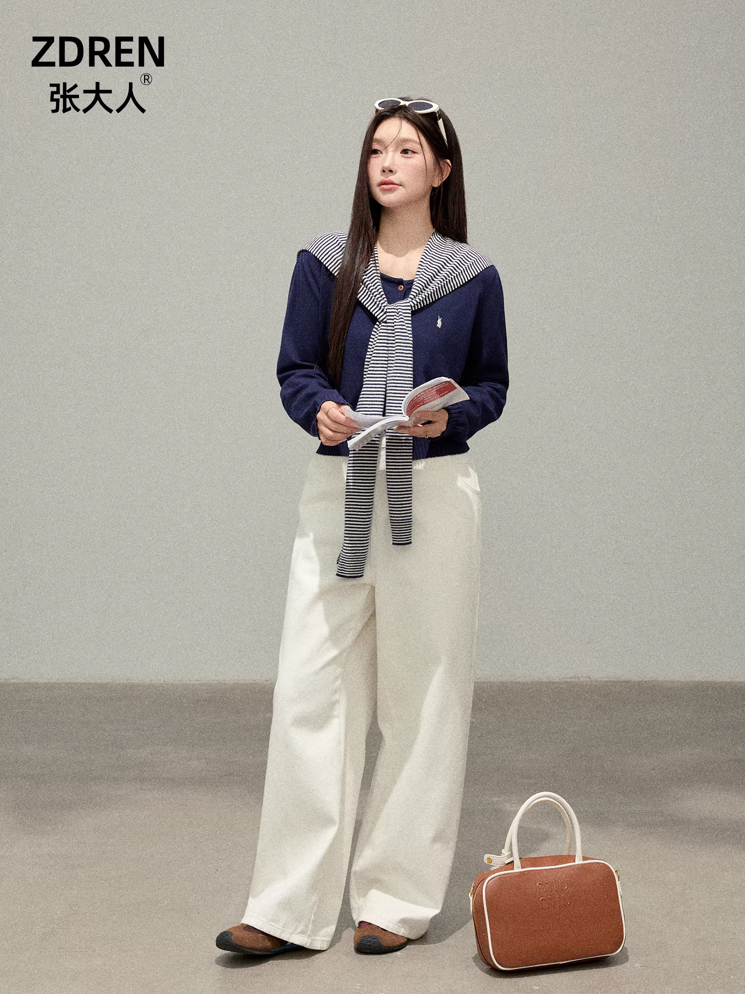 Quần áo nữ cỡ lớn dành cho người lớn, trang phục giảm béo cho các cô gái mũm mĩm, phong cách Hàn Quốc, phong cách thông minh và lười biếng, áo len dệt kim, quần ống thẳng màu trắng.