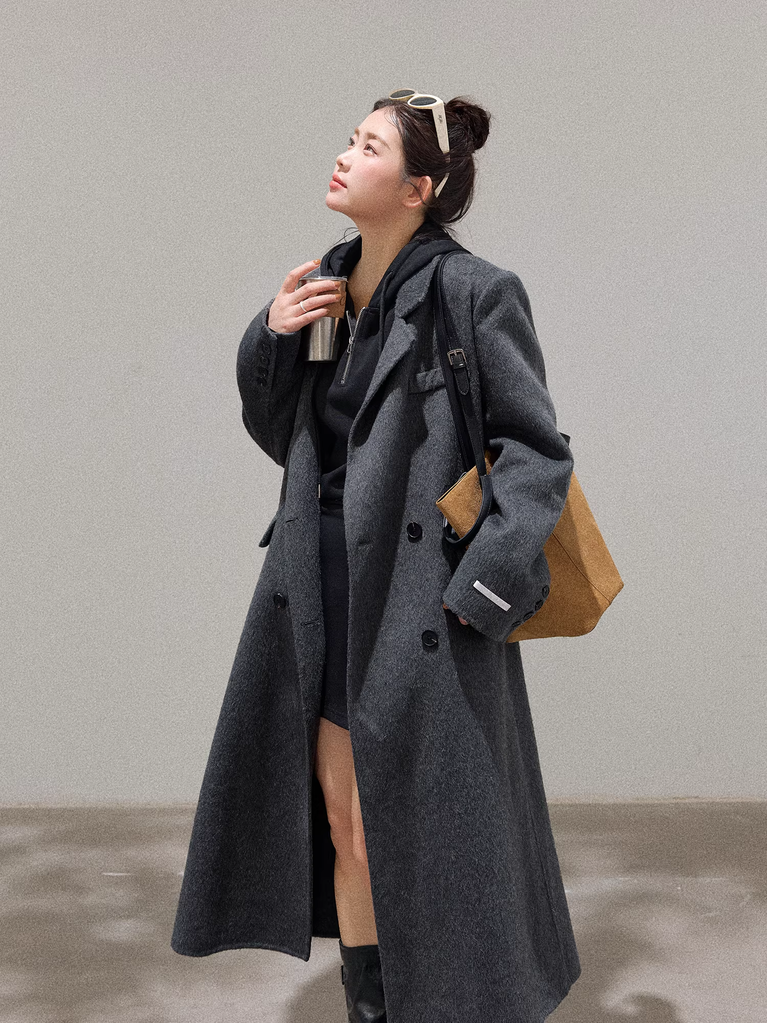 Áo khoác len dáng dài tôn dáng, phong cách thời trang cao cấp, kiểu dáng thanh lịch dành cho nữ mập Zhang Daren 2025.