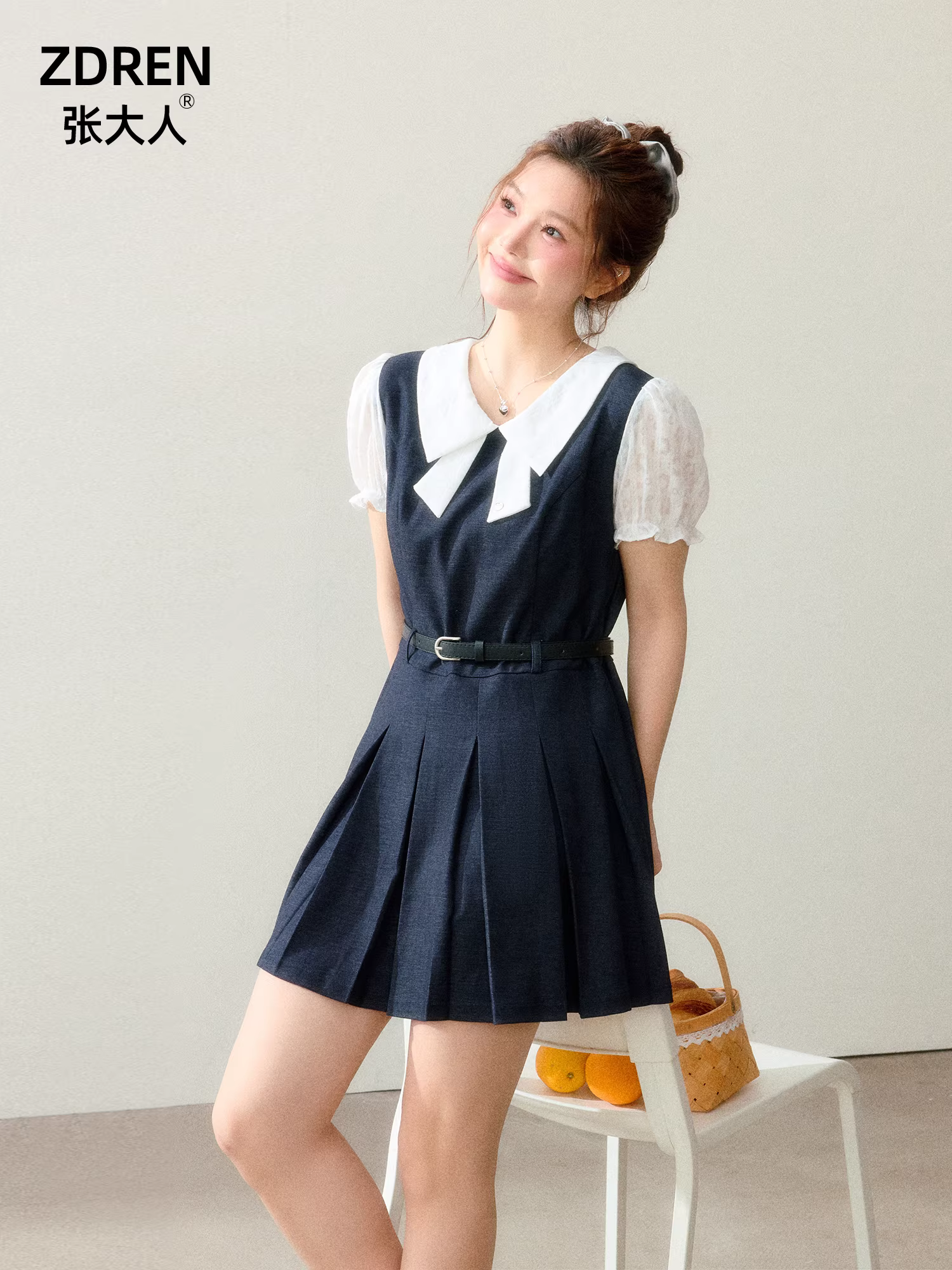 Quần áo cỡ lớn dành cho phụ nữ trưởng thành, phụ nữ hơi mũm mĩm, váy ngắn kiểu Pháp giảm béo mùa hè, cổ búp bê, ôm eo, giảm tuổi tác.