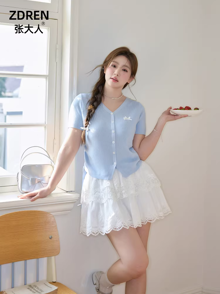 Quần áo mùa hè 2025 cỡ lớn của Zhang Daren dành cho nữ mập, trang phục tôn dáng, áo kiểu dopamine thời thượng và chân váy trắng