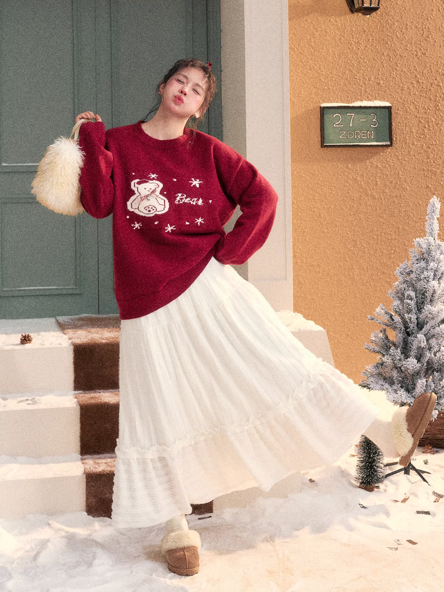 Quần áo cỡ lớn dành cho phụ nữ trưởng thành, bộ áo len màu đỏ và váy ren giảm béo mùa đông phong cách Hàn Quốc.