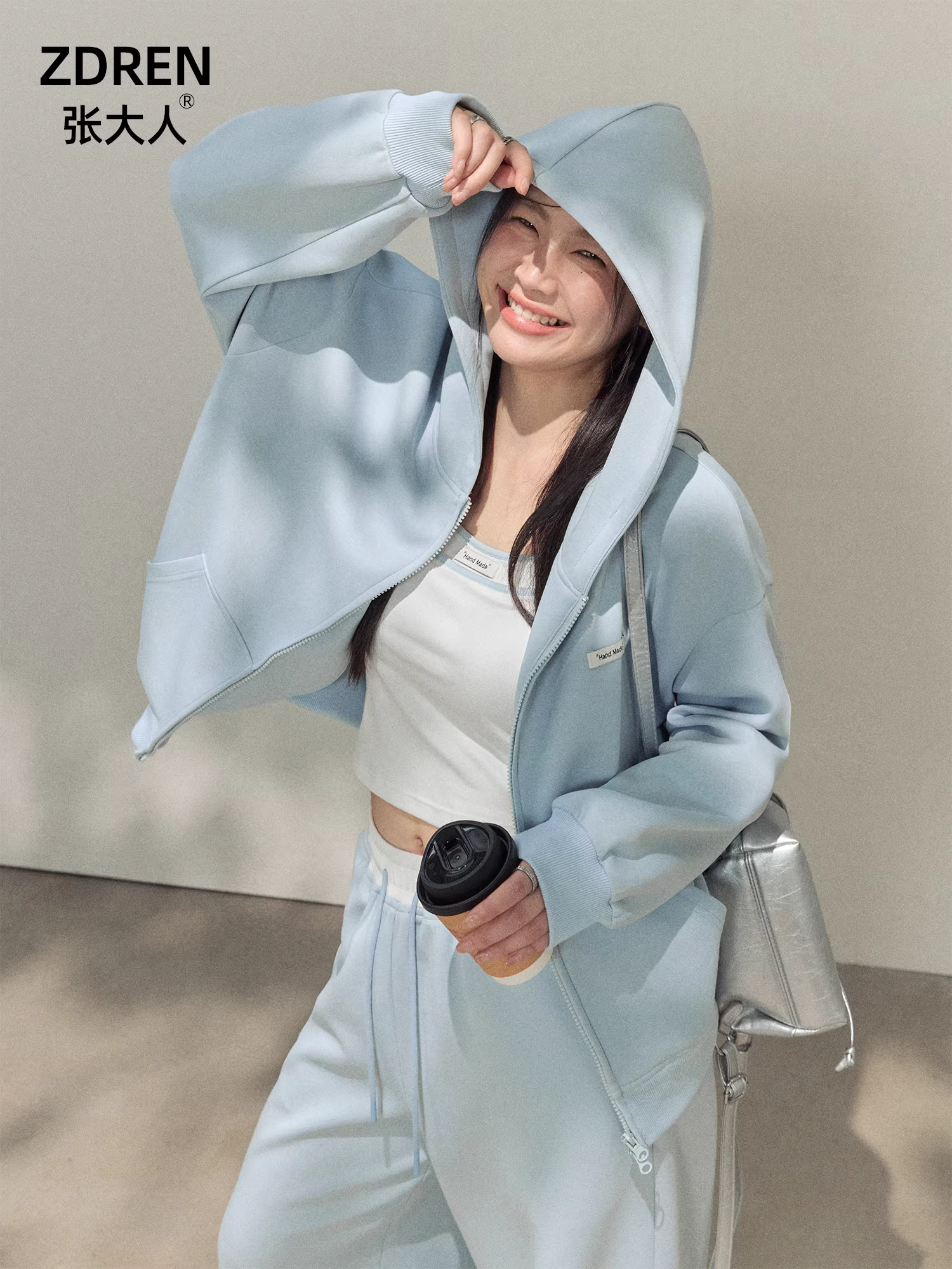 Quần áo nữ cỡ lớn dành cho người lớn, trang phục giúp thon gọn cho các cô gái mũm mĩm, áo sweatshirt tươi trẻ năng động với kiểu dáng rộng rãi thoải mái và quần ống rộng.