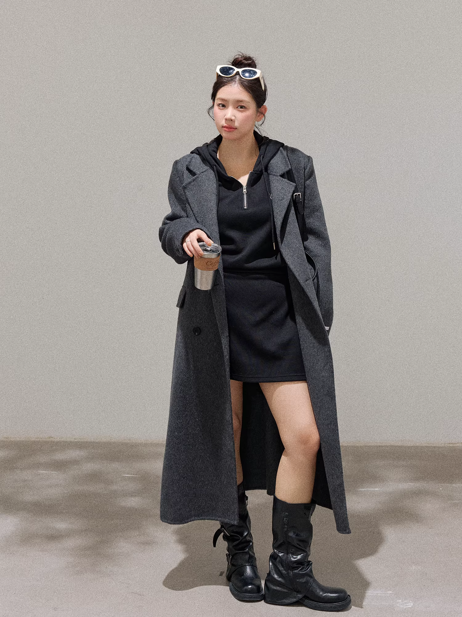 Áo khoác len dáng dài tôn dáng, phong cách thời trang cao cấp, kiểu dáng thanh lịch dành cho nữ mập Zhang Daren 2025.