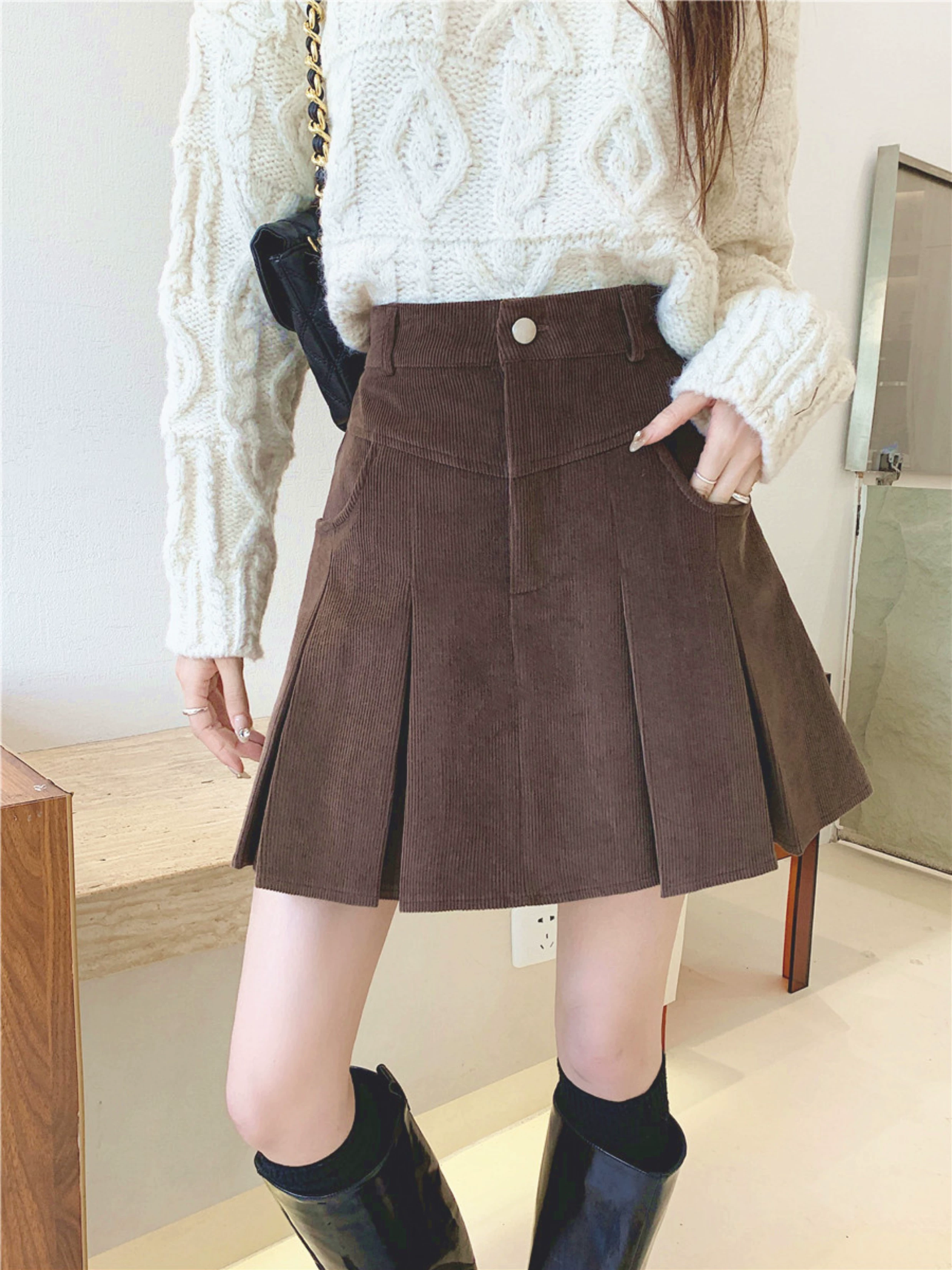 Váy xếp ly bằng vải nhung cỡ lớn dành cho nữ, mùa thu đông, chống lộ, váy ngắn phong cách preppy, thiết kế lưng cao, váy chữ A.