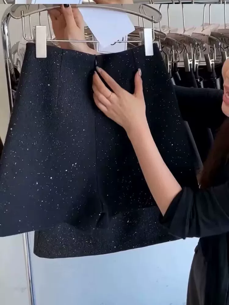 Quần short len bóng dáng rộng dành cho nữ, quần ống rộng cạp cao phong cách Chanel mùa thu đông, quần short đính sequin dáng chữ A dày dặn.