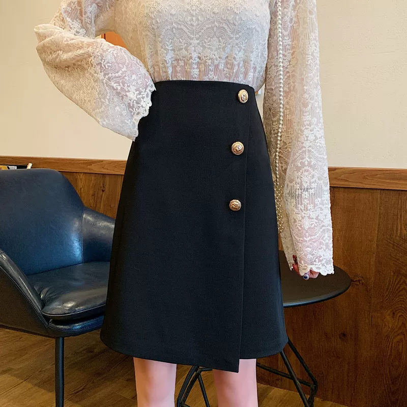 Váy cạp cao dáng bất đối xứng size lớn cho nữ, váy ôm hông dài qua gối size lớn (plus-size), kiểu mới hè 2025, váy chữ A dài trung bình đơn giản.