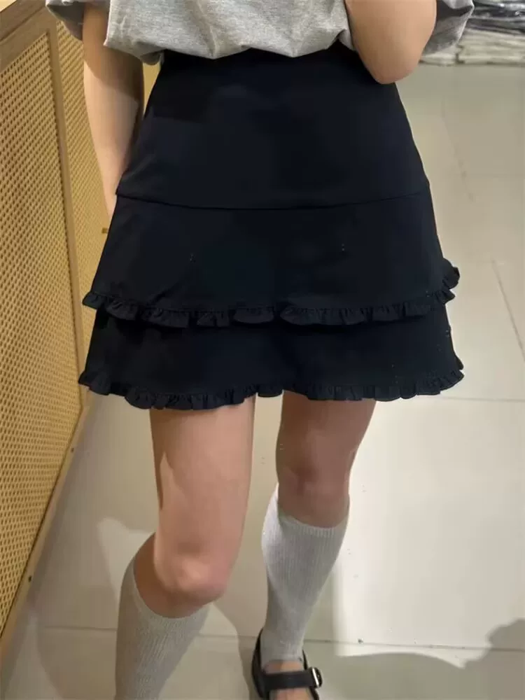 Váy đen xếp tầng hai lớp, cạp cao dành cho nữ, kiểu mới hè 2025, size lớn, tôn dáng, chống lộ, dáng chữ A, ngắn.