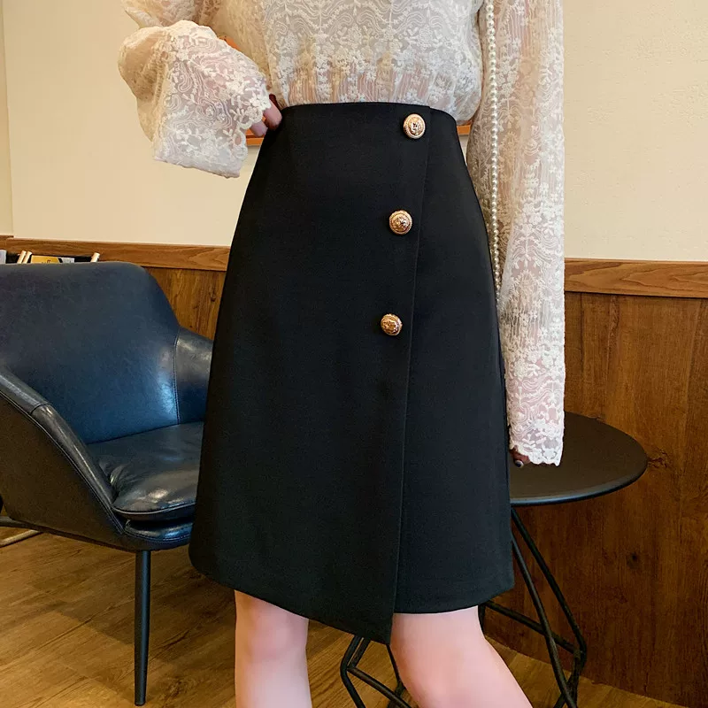 Váy cạp cao dáng bất đối xứng size lớn cho nữ, váy ôm hông dài qua gối size lớn (plus-size), kiểu mới hè 2025, váy chữ A dài trung bình đơn giản.