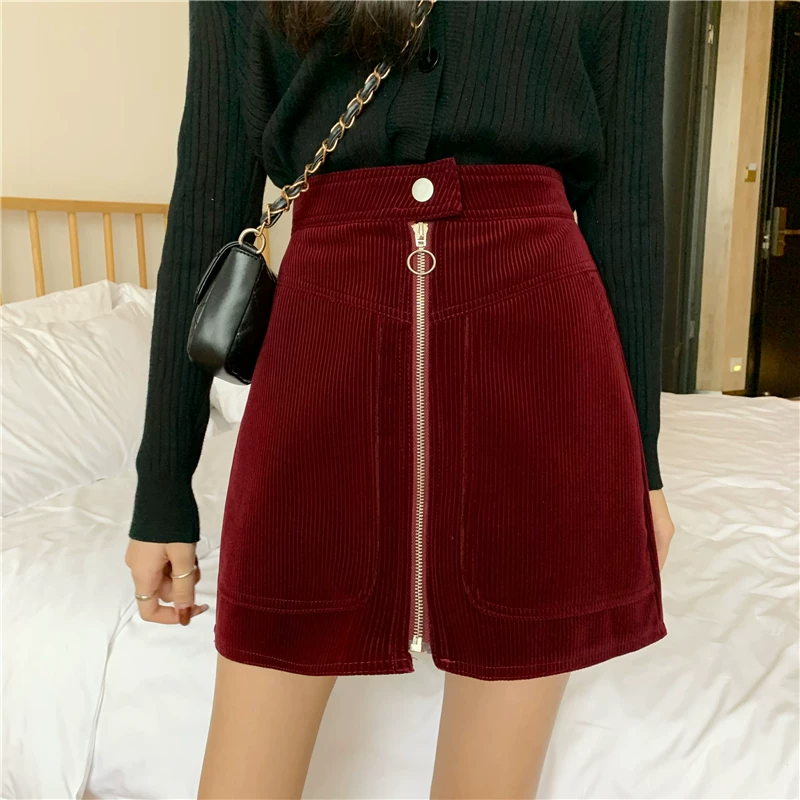 Váy nhung kẻ sọc nữ cỡ lớn, váy bút chì phong cách Hàn Quốc thu đông, váy ngắn chữ A ôm hông dành cho phụ nữ mũm mĩm.