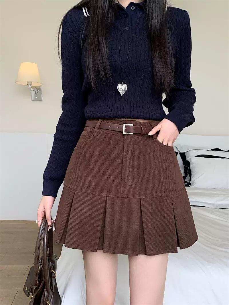 Váy nhung kẻ sọc nâu cỡ lớn dành cho nữ, váy ngắn kẻ sọc cổ điển lưng cao mùa thu đông, váy xếp ly dáng chữ A thời thượng.