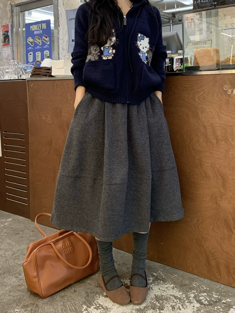 Váy len màu xám cỡ lớn dành cho nữ, phong cách Miu, váy dáng chữ A ôm dáng mùa thu đông, váy dài dáng bồng bềnh lưng cao hình nụ hoa dành cho phụ nữ mũm mĩm.