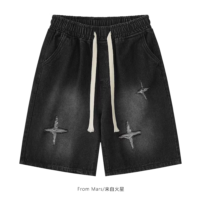Quần short denim dáng thẳng xẻ tà hình chữ thập theo phong cách retro thời thượng của Mars, chất liệu denim đã qua xử lý, dáng rộng, đa năng, dài đến đầu gối