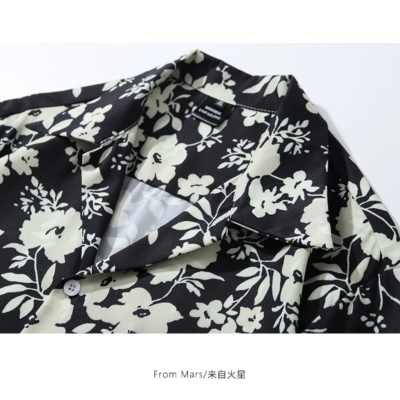 Từ Sao Hỏa Áo sơ mi ngắn tay kiểu Hawaii màu đen trắng Camellia Nhật Bản kiểu cổ điển Unisex BF dáng rộng và thoải mái