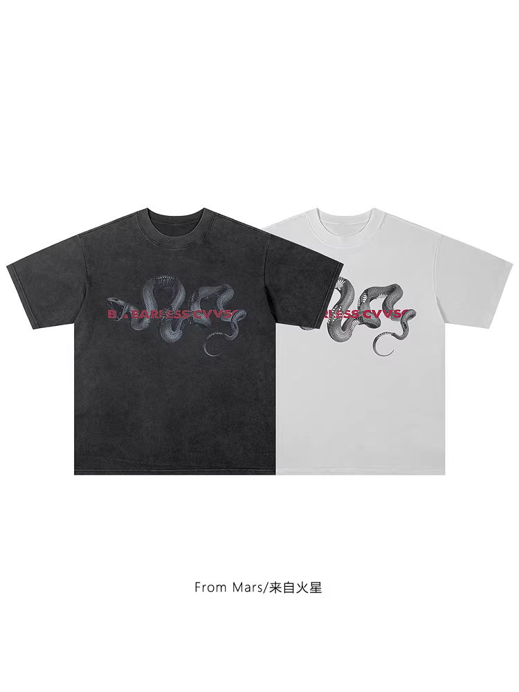 Từ sao Hỏa, thân hình con rắn không hoàn chỉnh, in họa tiết cổ điển theo xu hướng quốc gia, phong cách đường phố, áo thun ngắn tay rộng rãi và đa năng dành cho nam và nữ.