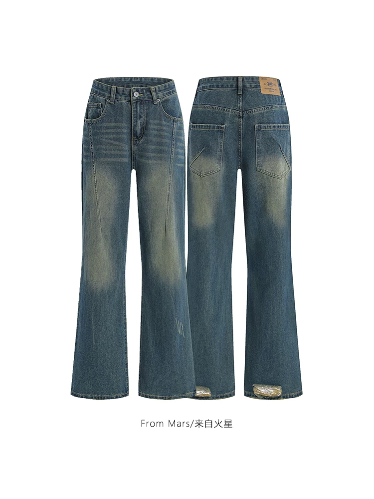 Từ sao Hỏa yêu cầu việc sử dụng quần denim cổ điển đơn giản lấy cảm hứng từ xu hướng quốc gia dành cho các cặp đôi, nam và nữ, quần rộng rãi và đa năng.