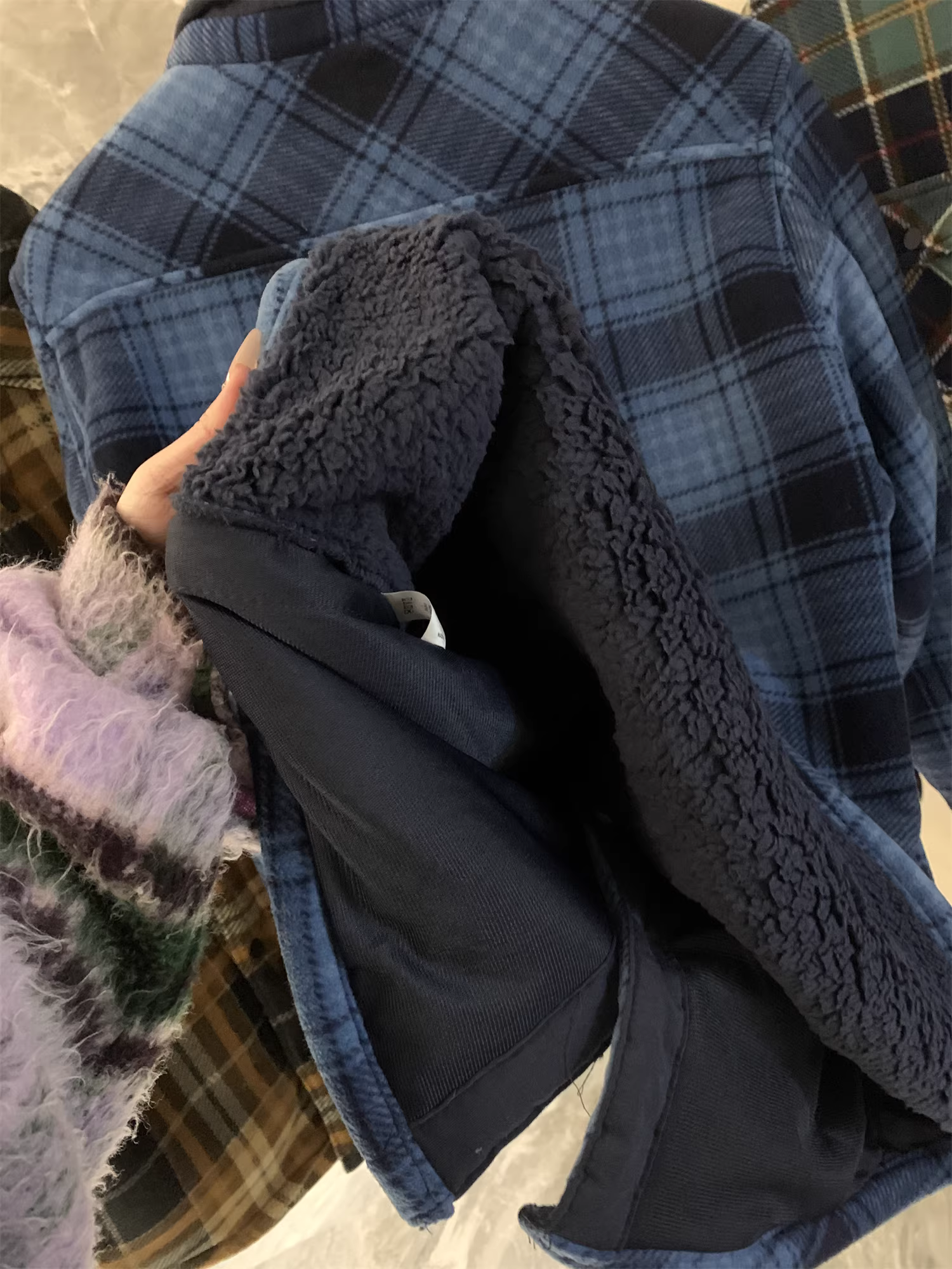 Don Quixote, hãy chọn phong cách Âu Mỹ! Áo khoác kẻ caro ngoài trời kiểu Mỹ dành cho nam, lót lông cừu và dày dặn! Mùa thu đông, kiểu dáng thời thượng.