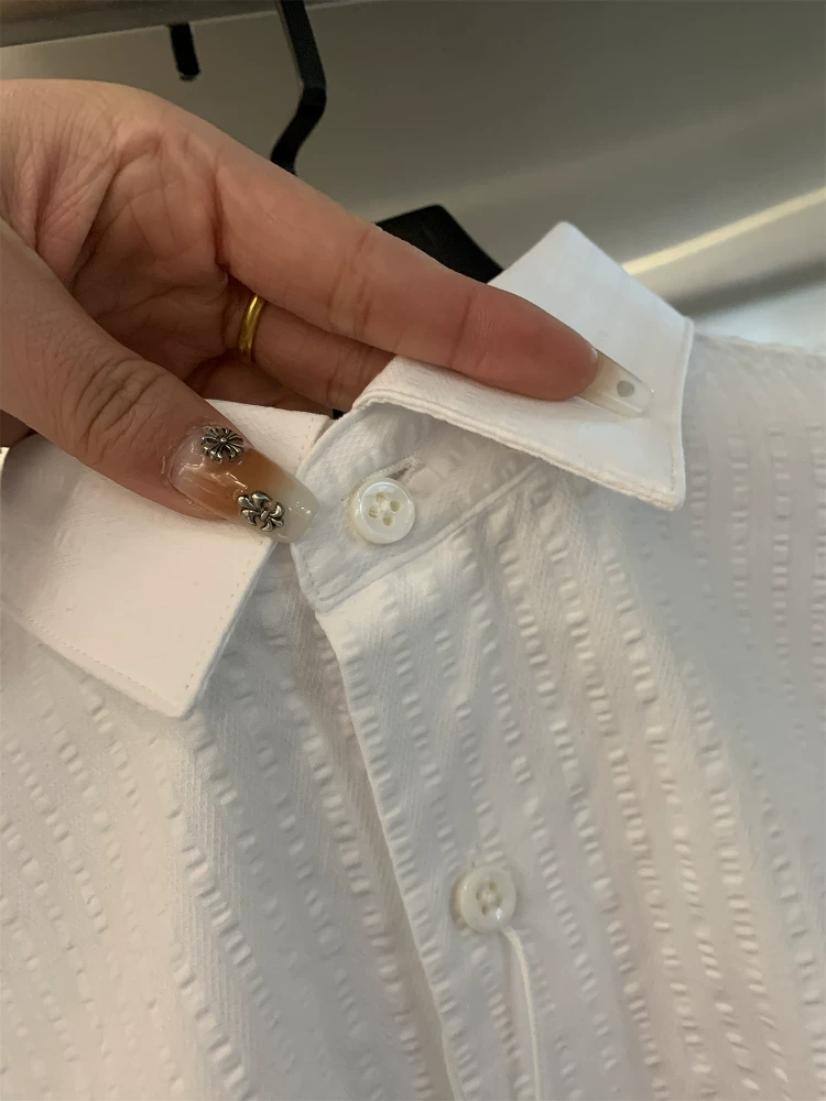 Don Quixote có một lịch sử lâu đời! Sợi len bong bóng đa năng cho mùa xuân sớm! Áo sơ mi dài tay nam phong cách công sở lịch sự.