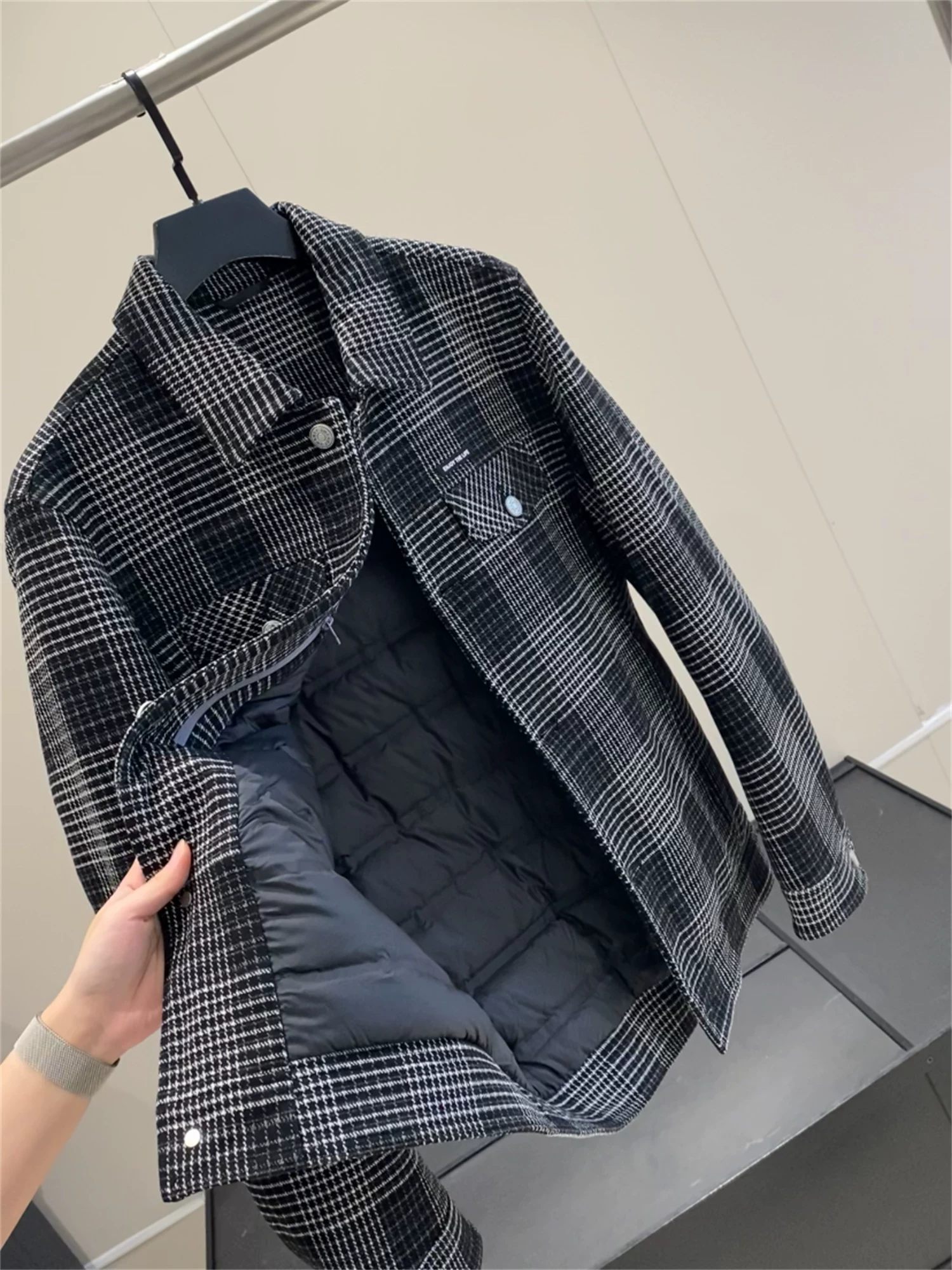 Don Quixote dòng H! Kiểu dáng cổ điển! Áo khoác dạ ấm áp, cổ trụ, phong cách công sở mùa đông dành cho nam.