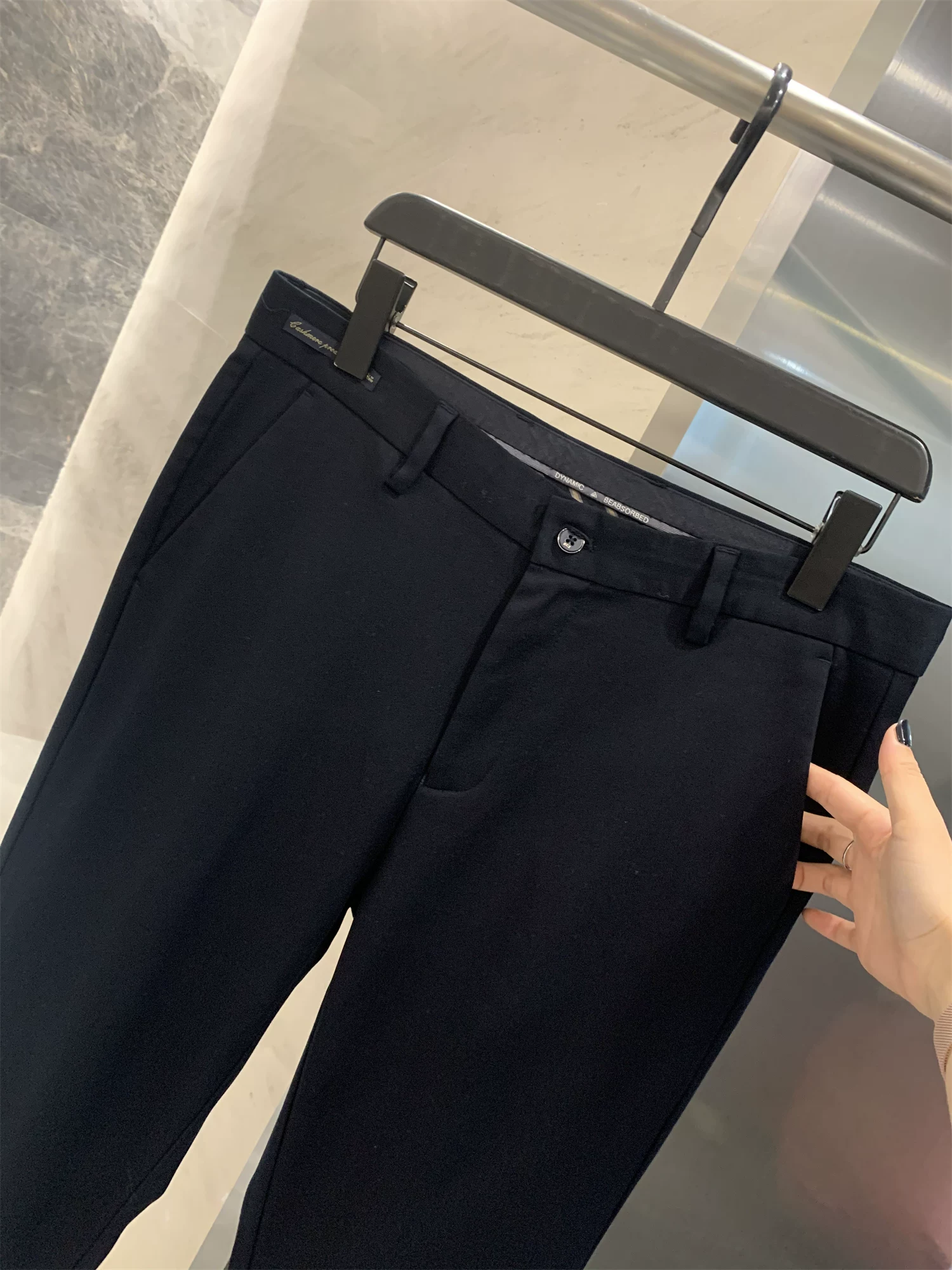 Don Quixote Chất liệu Lyocell + Cashmere cao cấp! Quần âu ống đứng mềm mại và tinh tế mới dành cho nam giới mùa thu/đông.