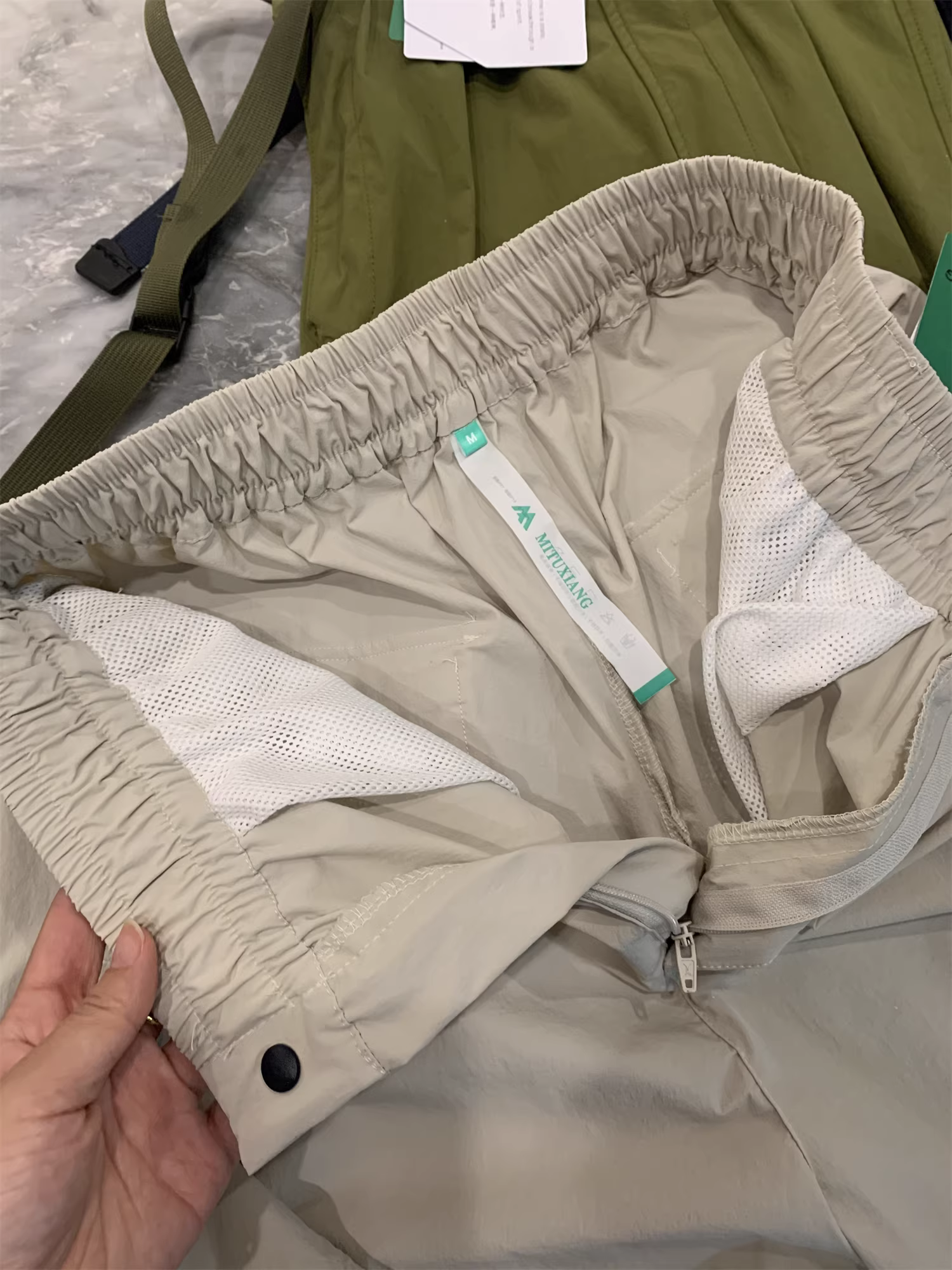 Thời trang chức năng theo phong cách núi của Don Quixote! Thiết kế xếp ly ba chiều! Quần công sở thường ngày hợp thời trang dành cho nam giới vào mùa hè.