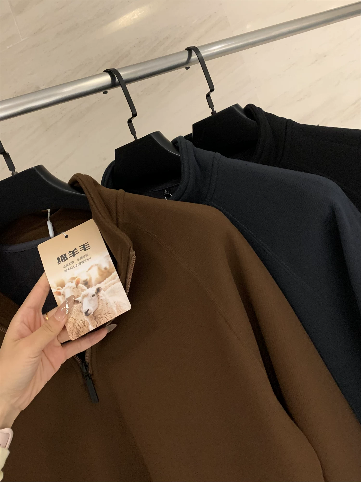 Hỗn hợp len Don Quixote + chất liệu lông cừu tổng hợp của Áo! Áo len lông cừu cổ cao nửa cổ đa năng màu trơn mùa thu đông