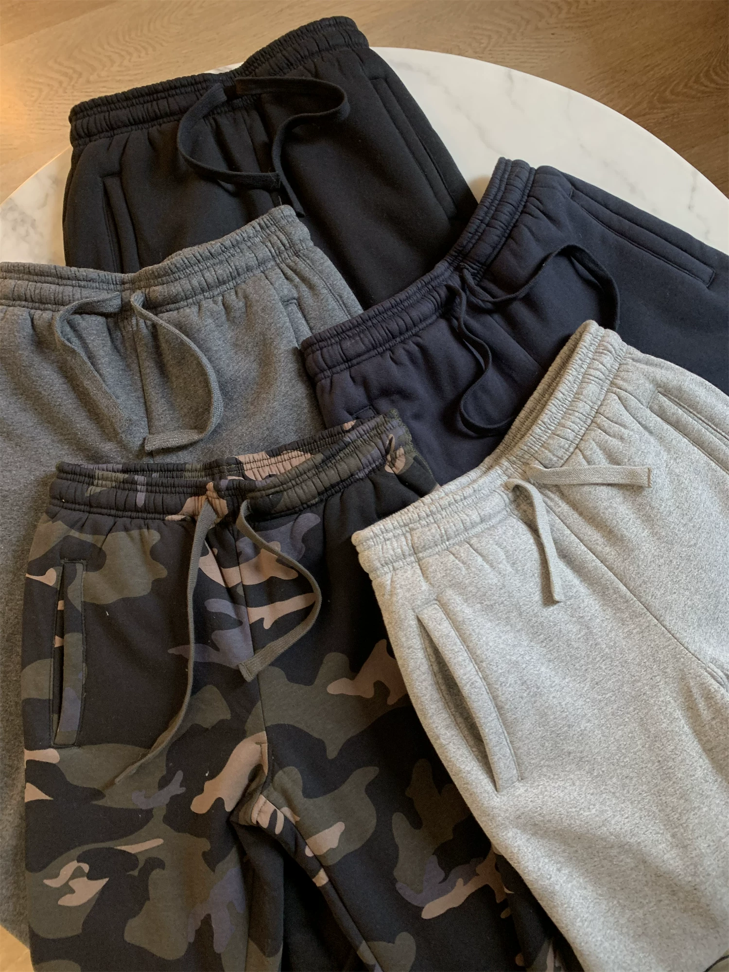 Đơn đặt hàng ngoại thương Don Quixote! Có lớp lót lông cừu và dày dặn! Quần thể thao nam mùa thu đông, thân thiện với da, ấm áp, lưng thun co giãn, bo gấu.