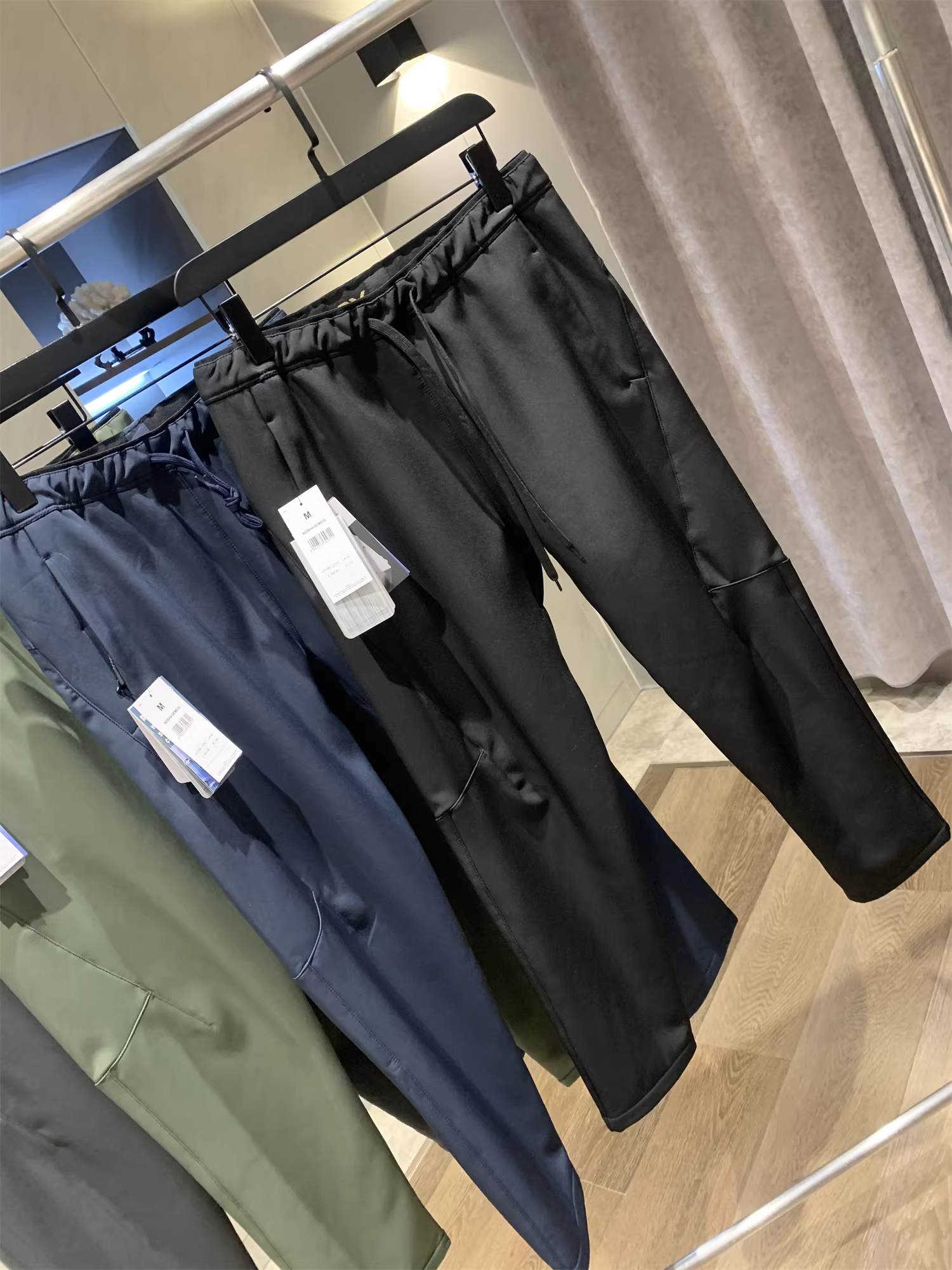 Don Quixote Nhẹ và ấm áp! Quần dài nam ngoài trời mùa thu đông có độ đàn hồi cao chống gió ấm áp lót lông cừu