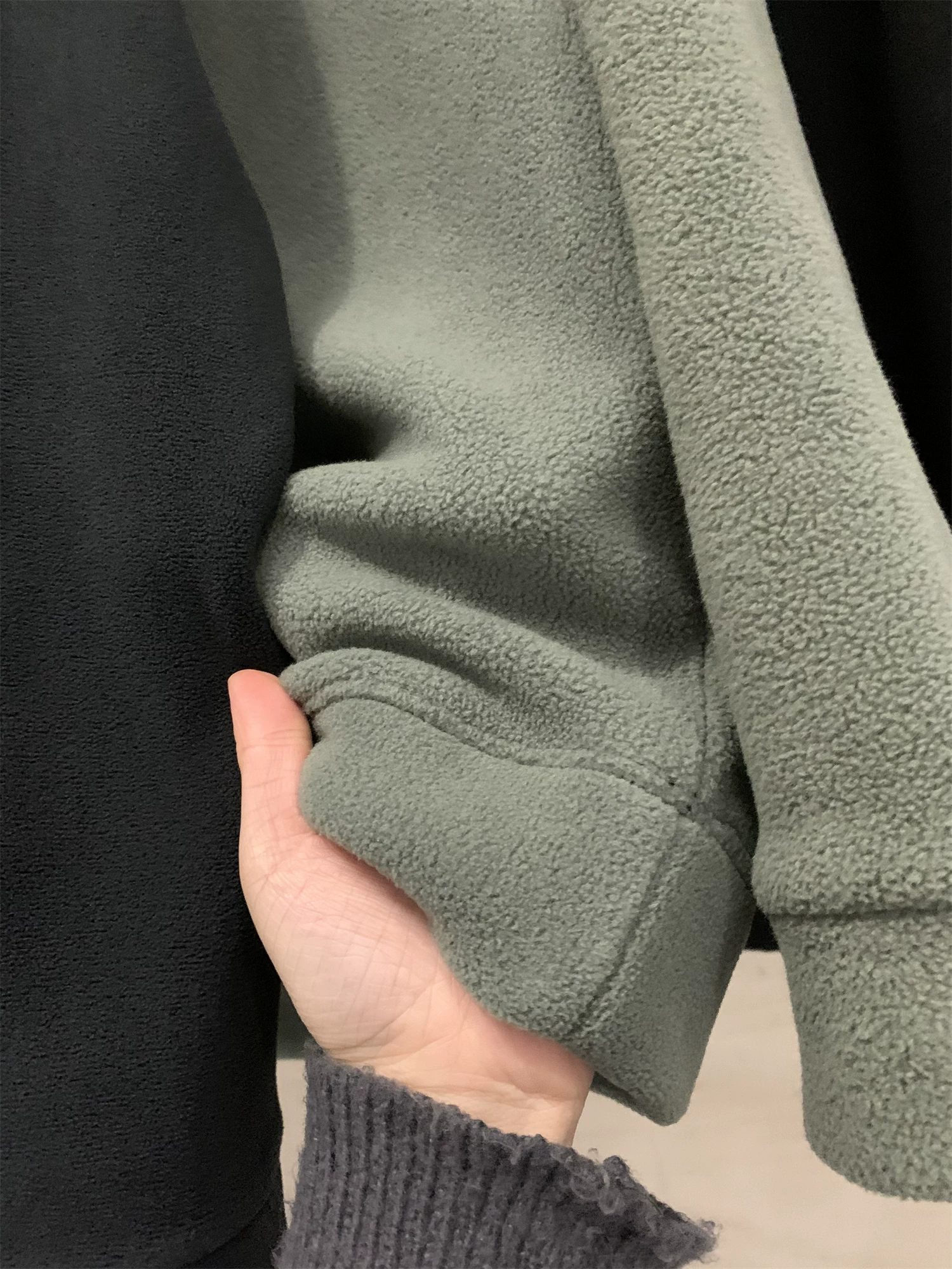 Don Quixote thật tuyệt vời! Áo nỉ hai lớp dày dặn! Áo nỉ nam cổ đứng nửa khóa kéo mùa đông