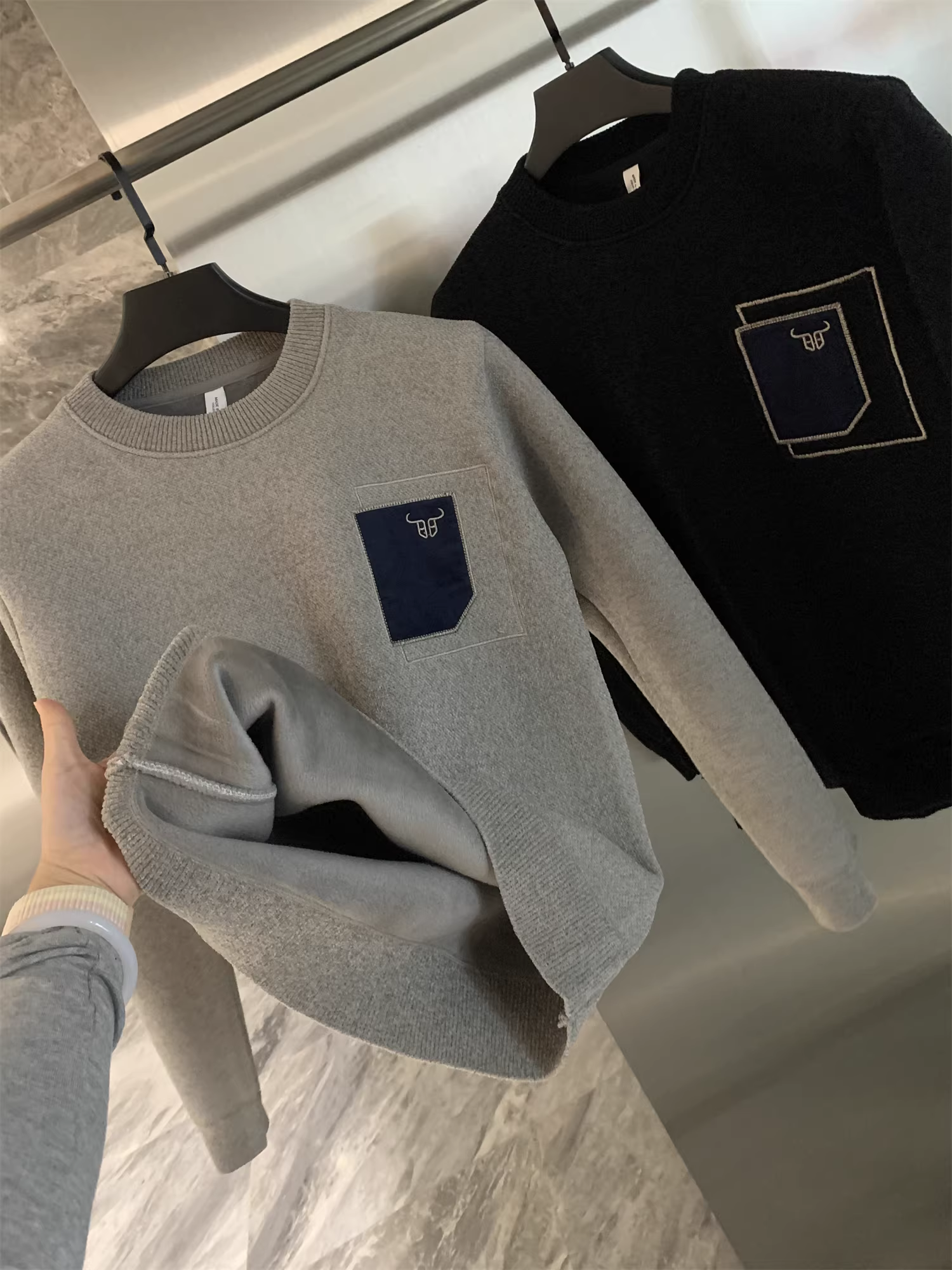 Áo len Don Quixote lót lông cừu và chất liệu chenille dày dặn! Áo len nam cổ tròn đa năng, phong cách thường ngày, hợp thời trang cho mùa thu đông