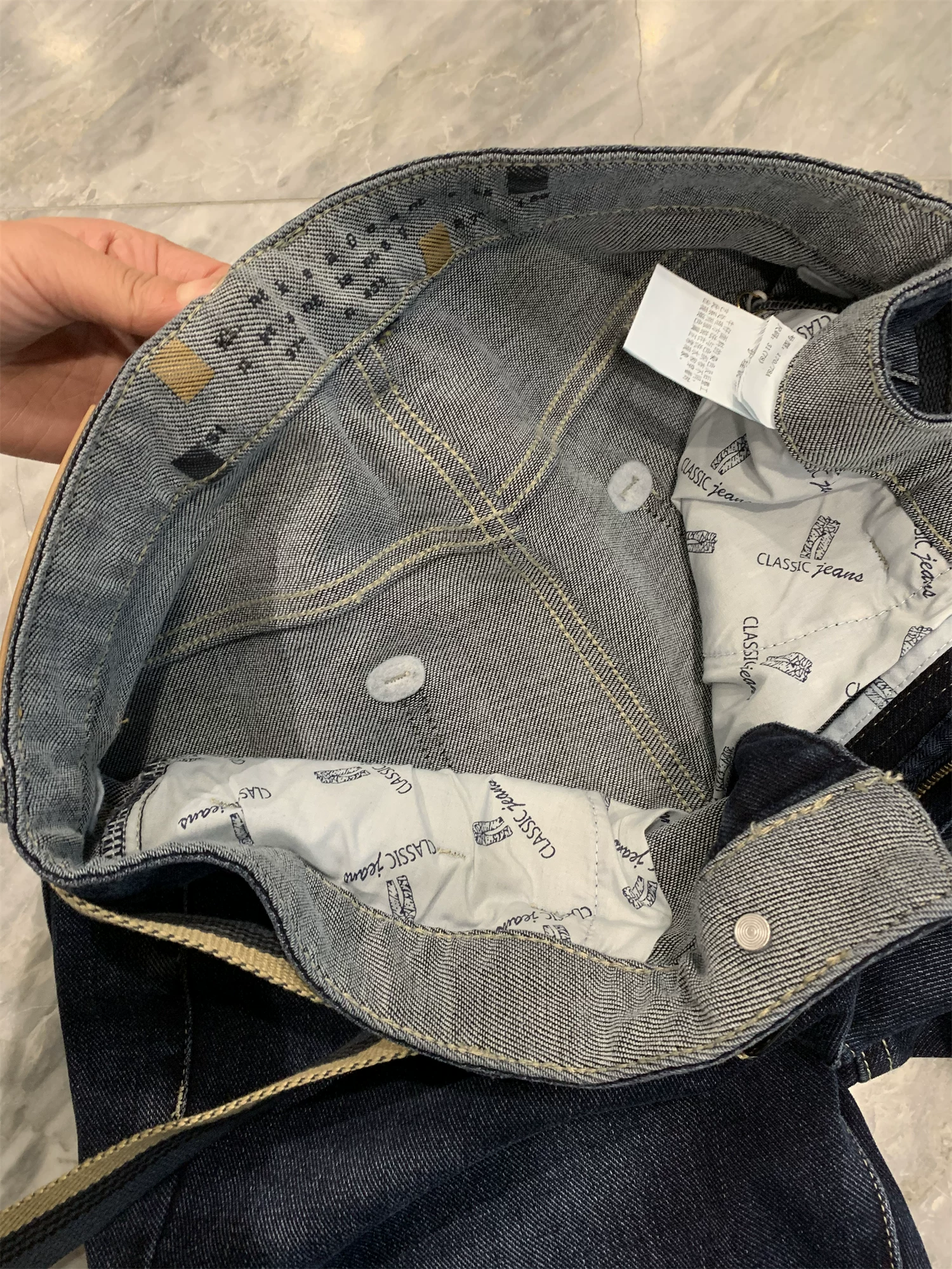 Don Quixote tặng một chiếc thắt lưng! Quá trình giặt bền bỉ! Lớp lót lông cừu mỏng tích hợp! Quần jean thường ngày mùa thu đông.