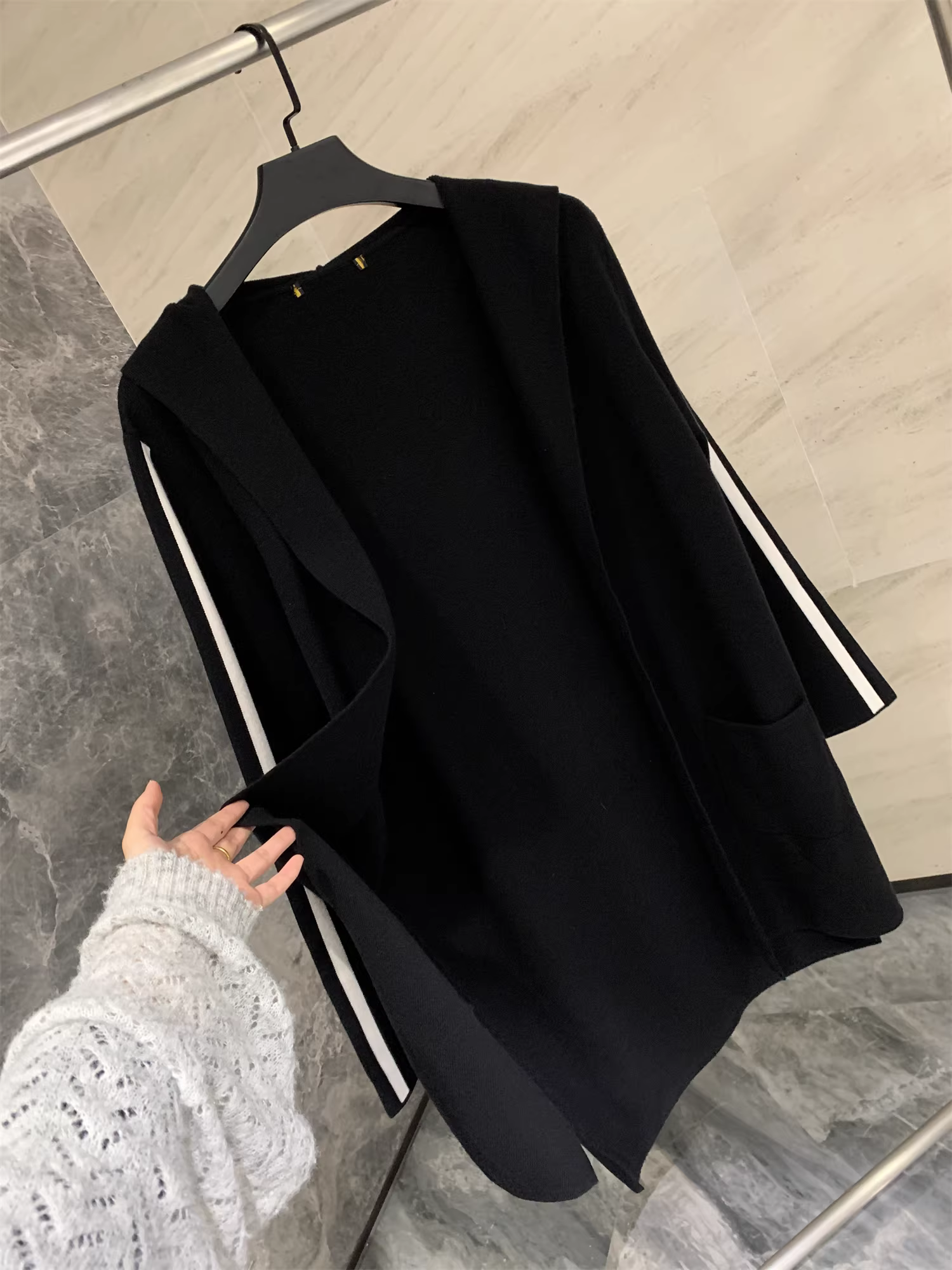 Giảm giá Don Quixote! Áo khoác cardigan dệt kim dài vừa phải có mũ trùm đầu dành cho nam mùa thu đông.