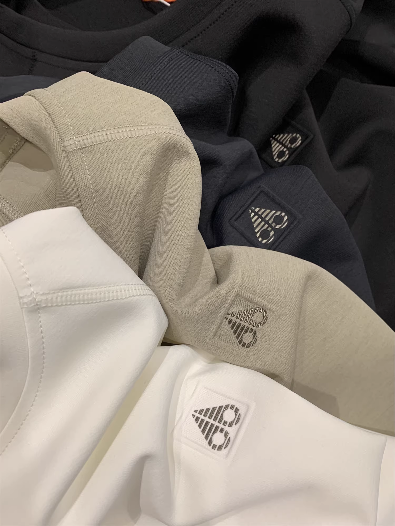 Dòng sản phẩm Don Quixote Scissors! Xu hướng áo len chui đầu dày dặn có cấu trúc 3D dành cho nam mùa xuân, mùa thu và mùa đông.