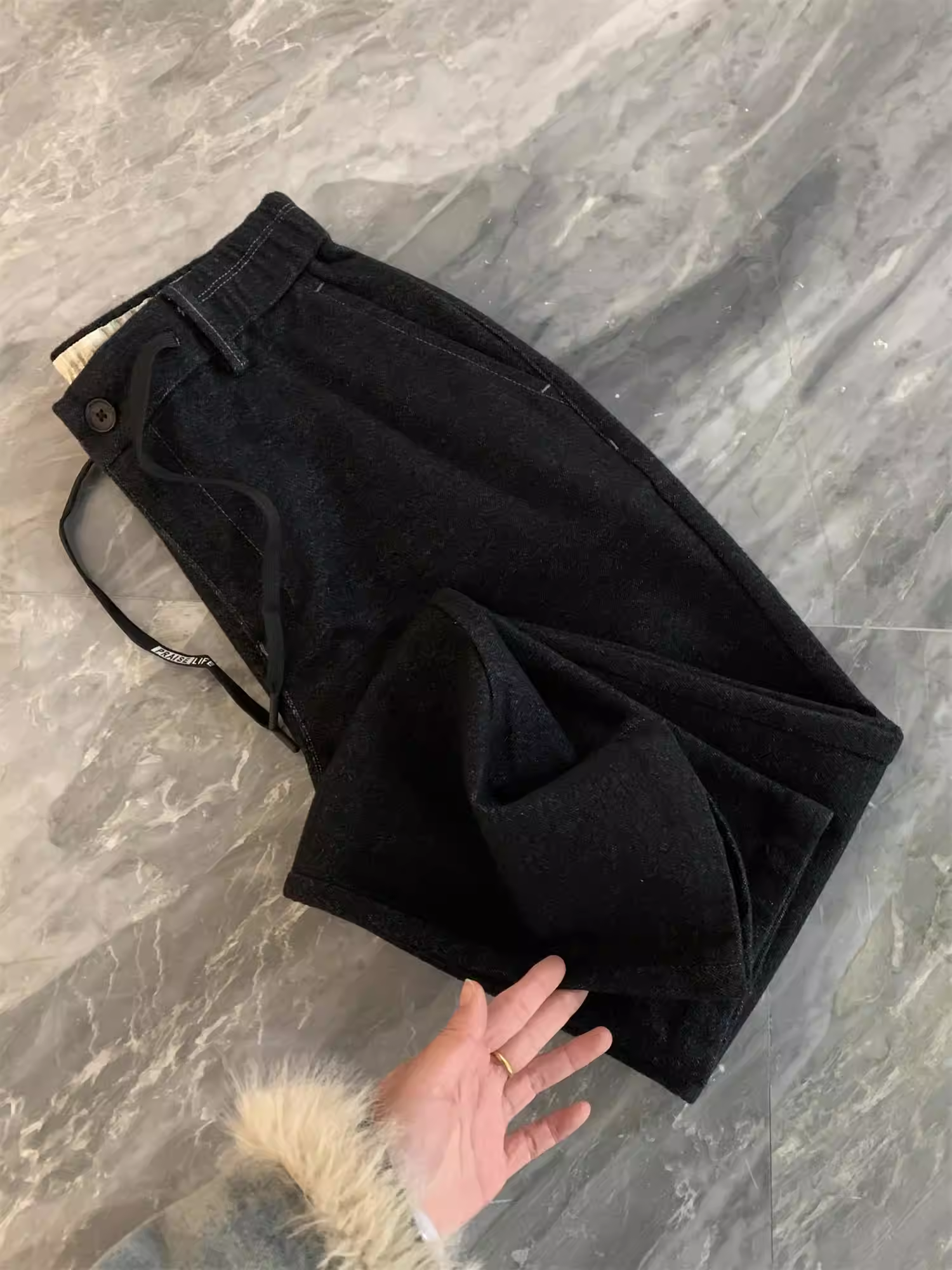 Don Quixote, hơi co giãn và thoải mái! Quần nam chất liệu chải mềm mại mùa xuân thu, lưng thun dày, kiểu dáng thẳng, phong cách thường ngày.